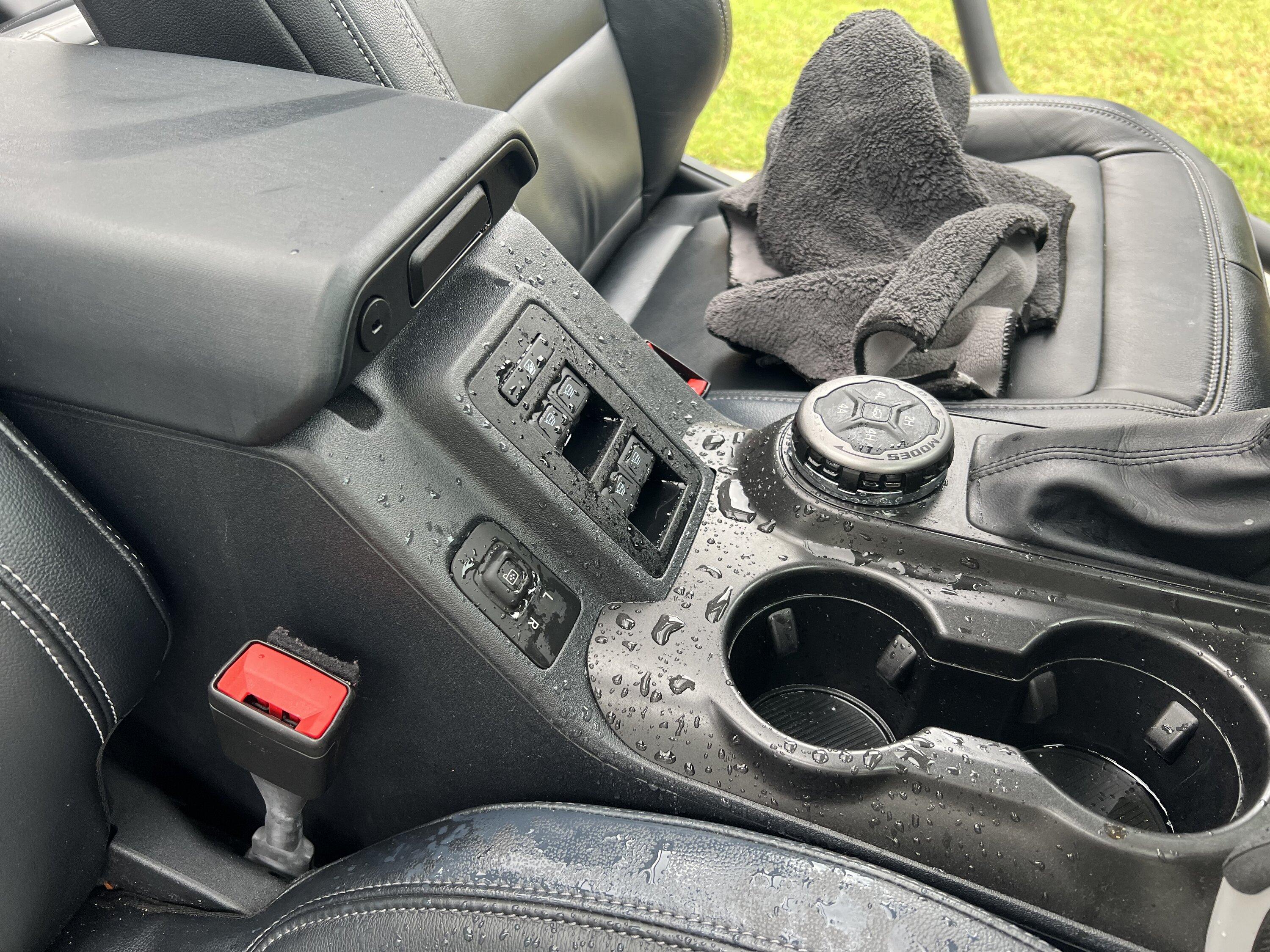 Ford Bronco Cockpit Cover 6947F69D-861C-4CD9-BD03-49983812FD47