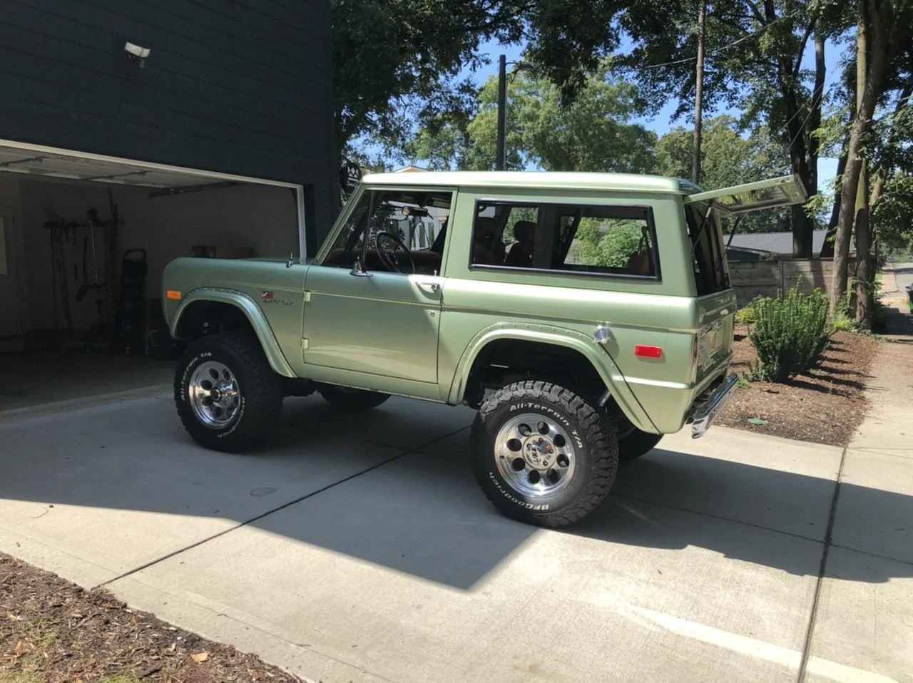 Ford Bronco Sweet sighting this morning! A7F48FD6-32C9-46B7-A832-3CE1669D7D60