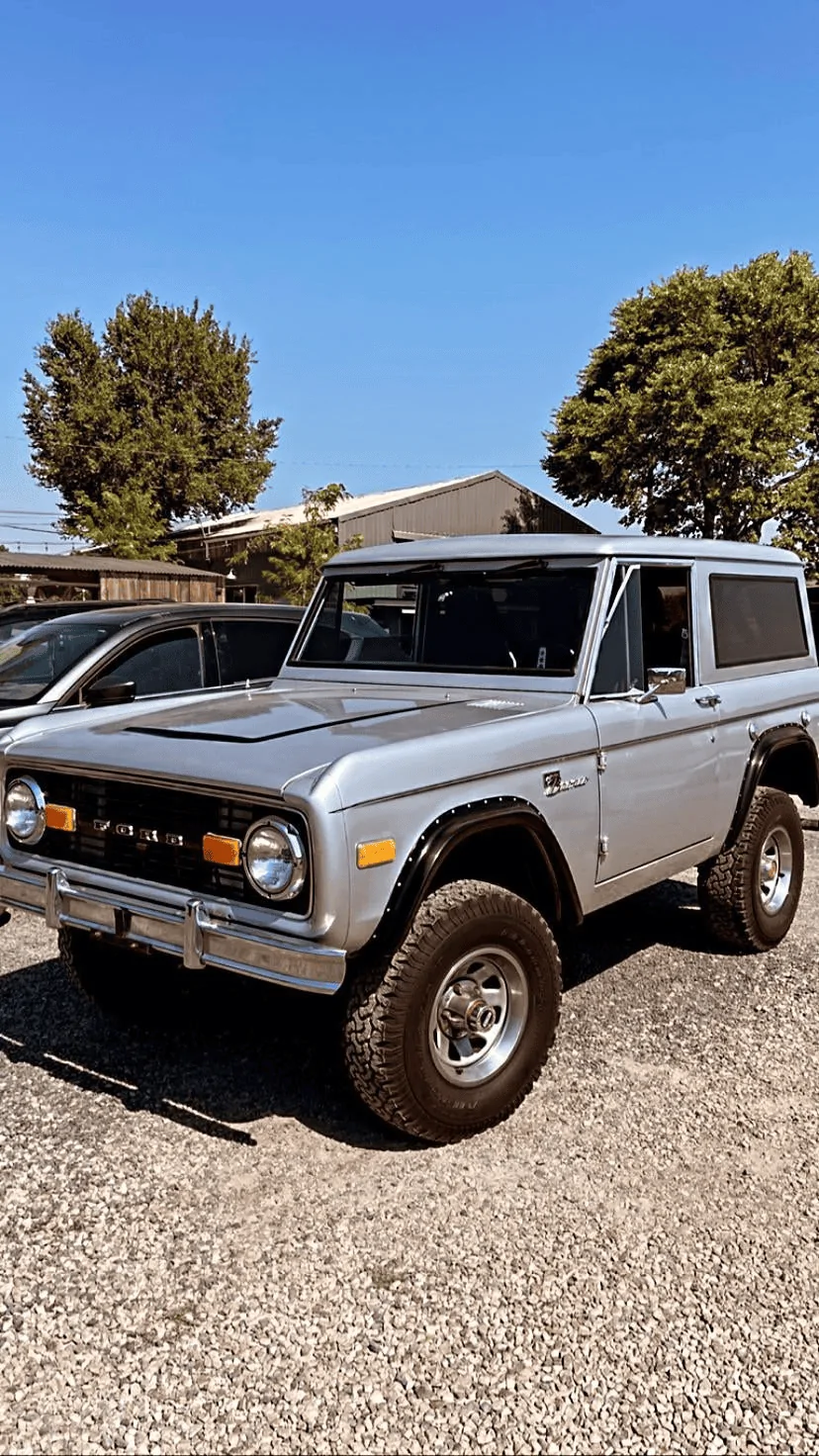 Ford Bronco Iconic Silver Paint Thread 1600052030202