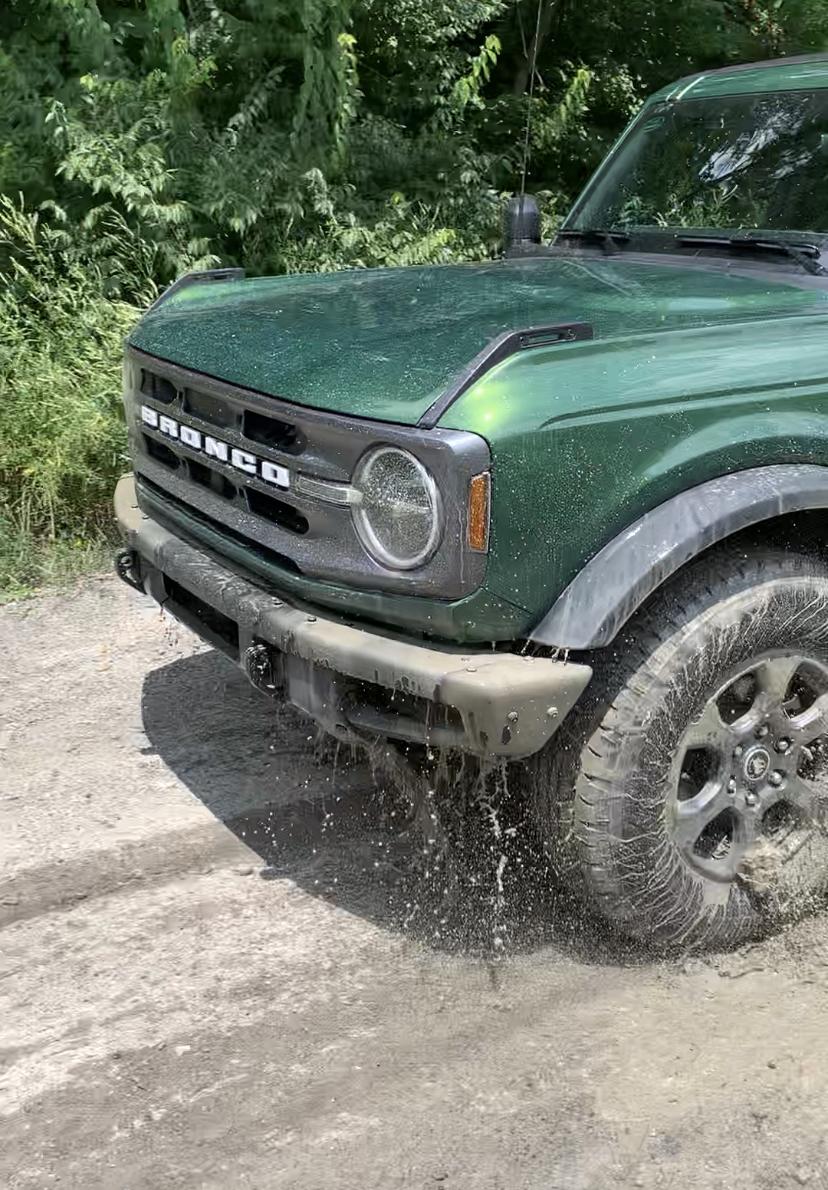 Ford Bronco ERUPTION GREEN Bronco Club AA97AF91-FEC2-4887-B72C-EBE1A3D7530D