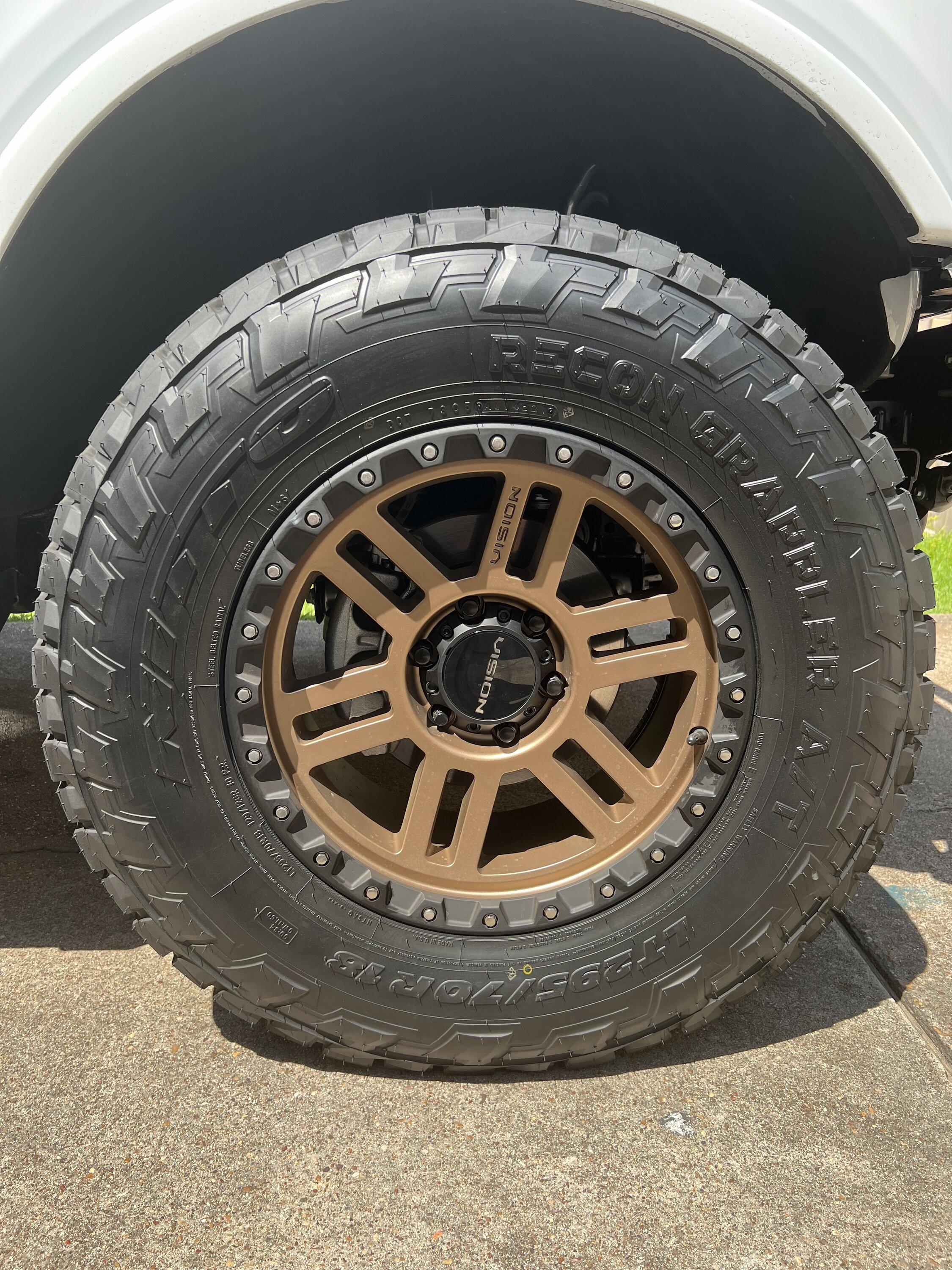 Ford Bronco outer banks wheels / help 3