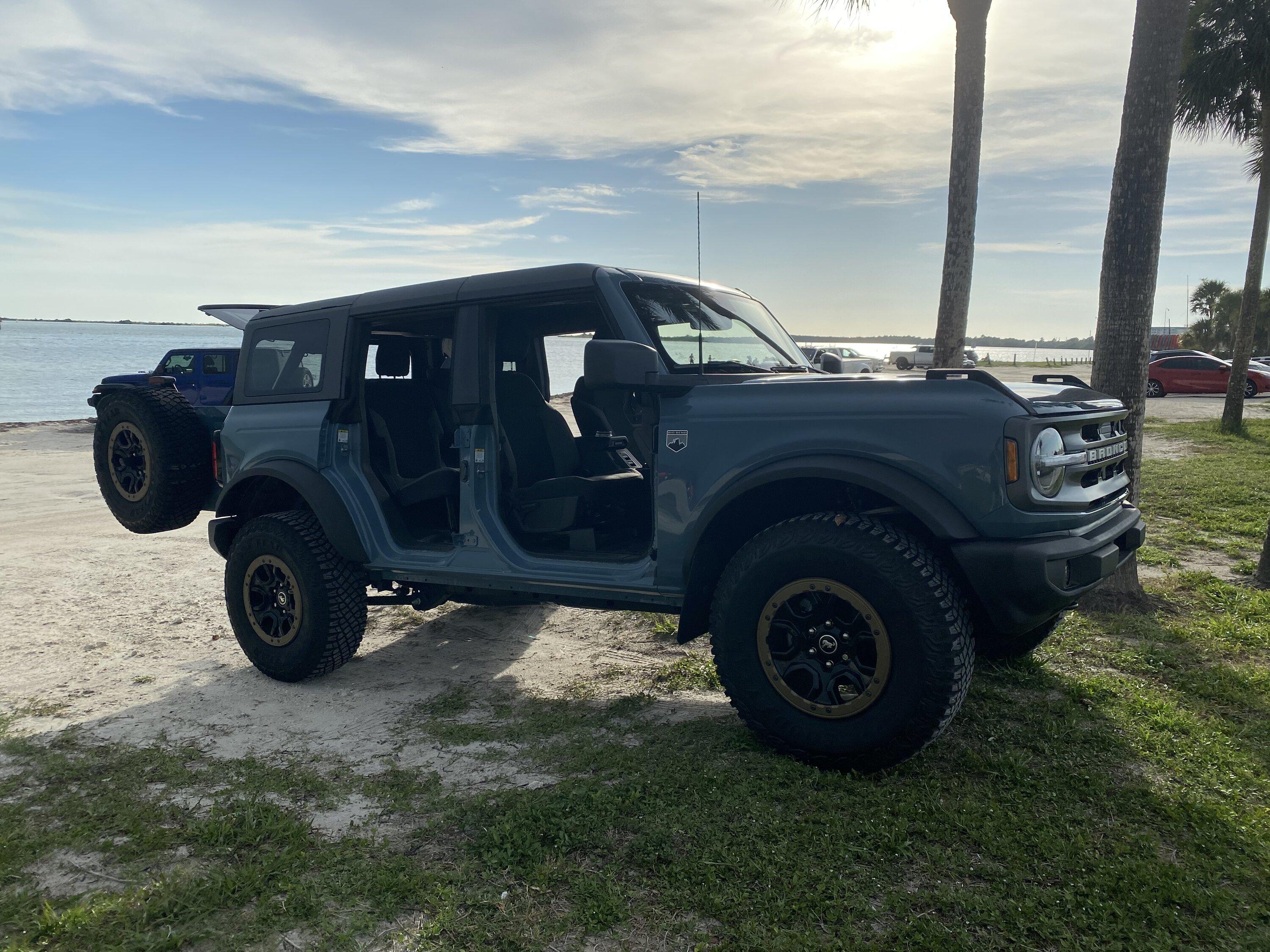 Ford Bronco AREA 51 Bronco Club 8ECD4D2E-43B6-4E9B-91A7-BEA7F3A0EB1B