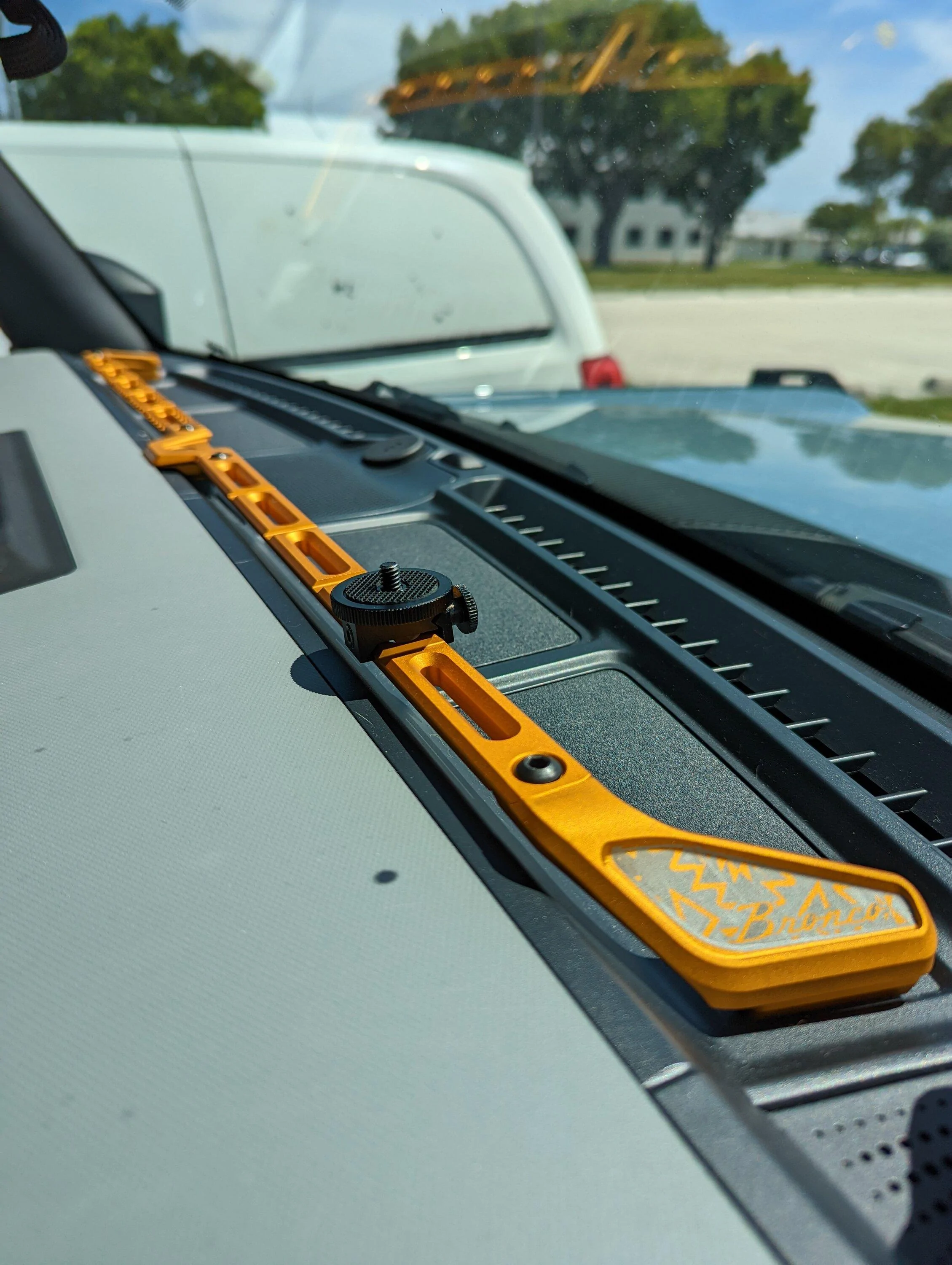 Ford Bronco BYOD rail from AR PXL_20220712_193613497