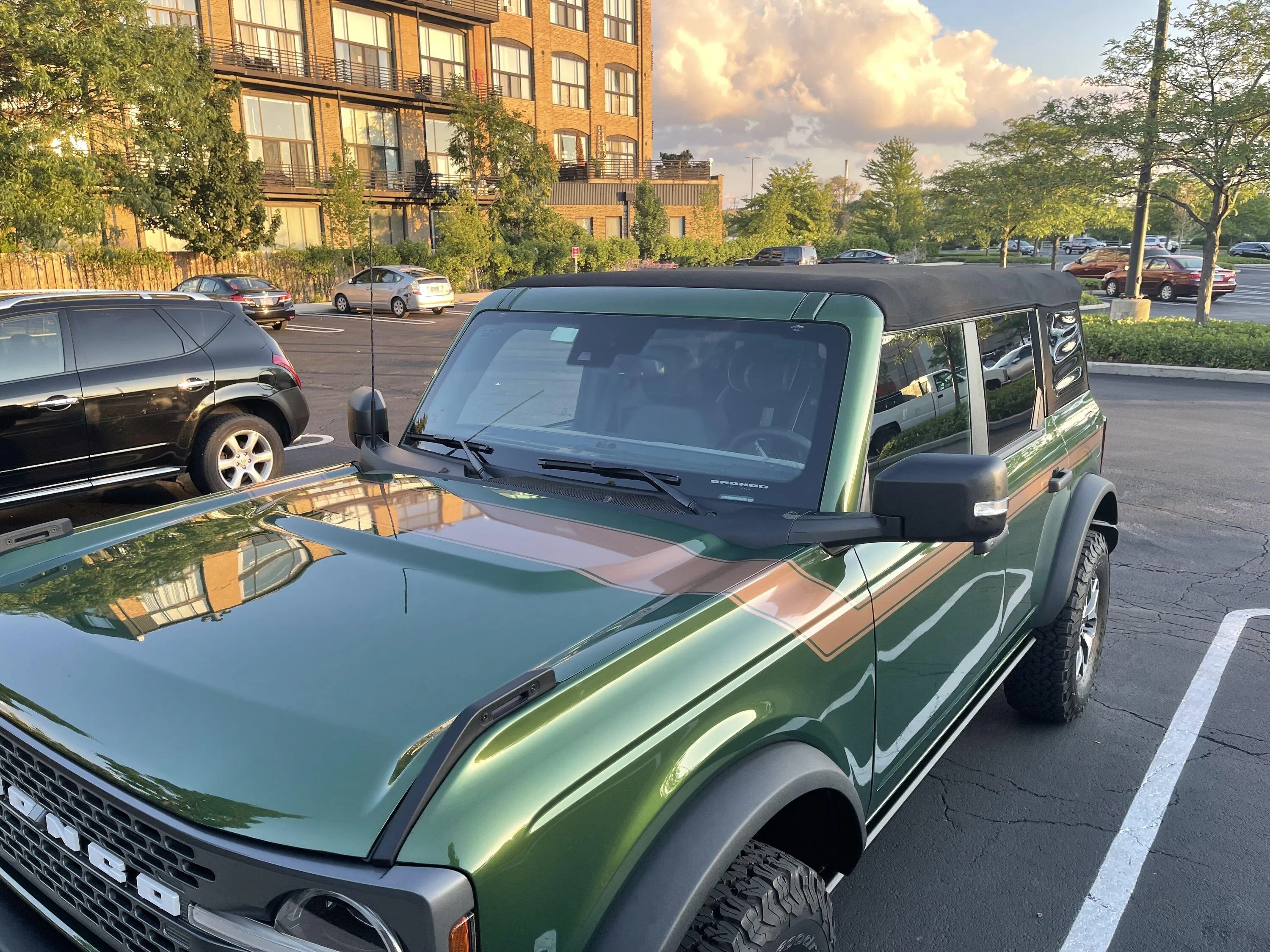 Ford Bronco Anyone Apply Retro Stripes on Eruption Green? 699CCC2F-5DDC-4D37-A2DB-C5CB7CACCFFF