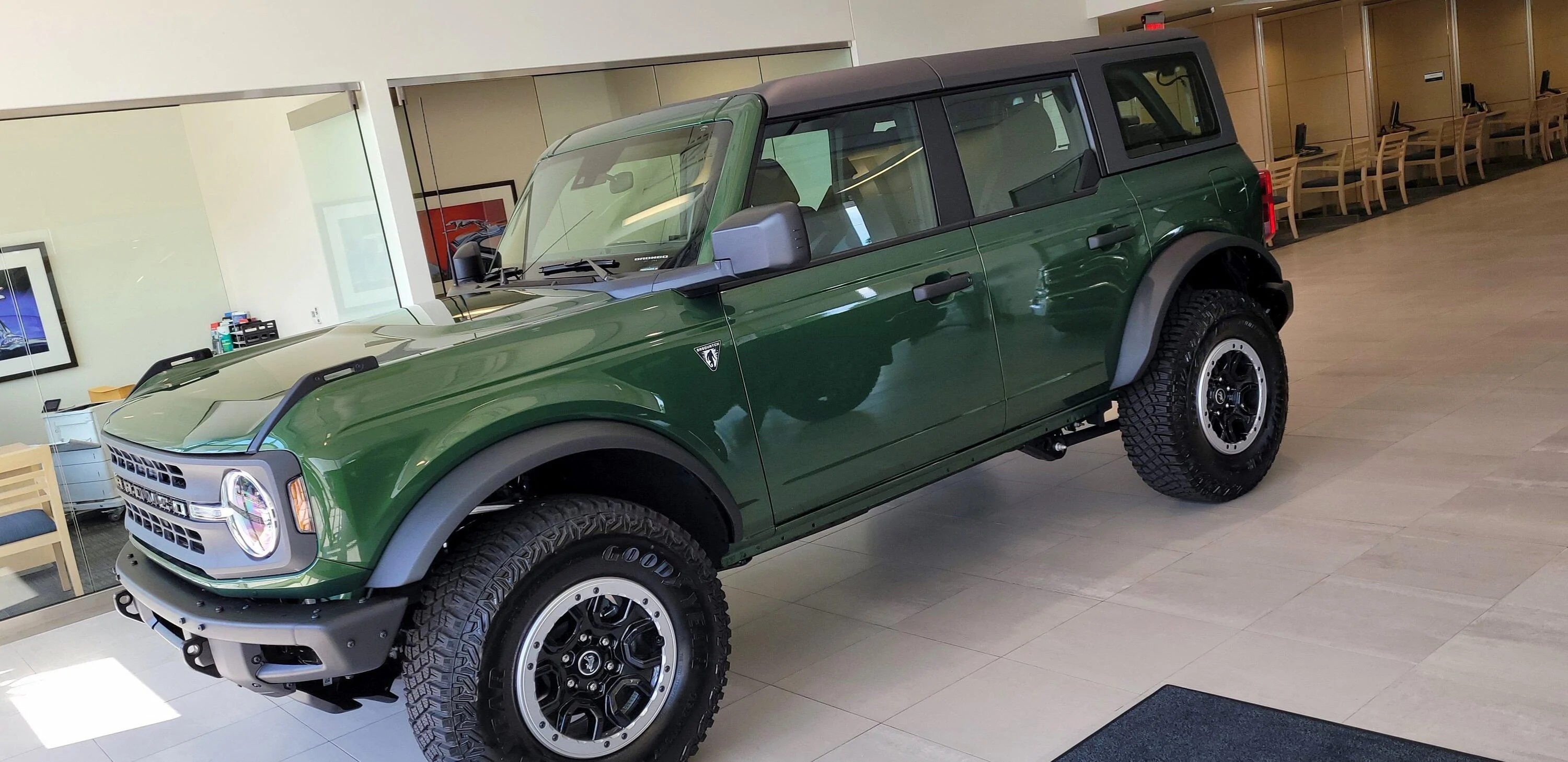 Ford Bronco 06/27/22  Build week group Snapchat-1187689113