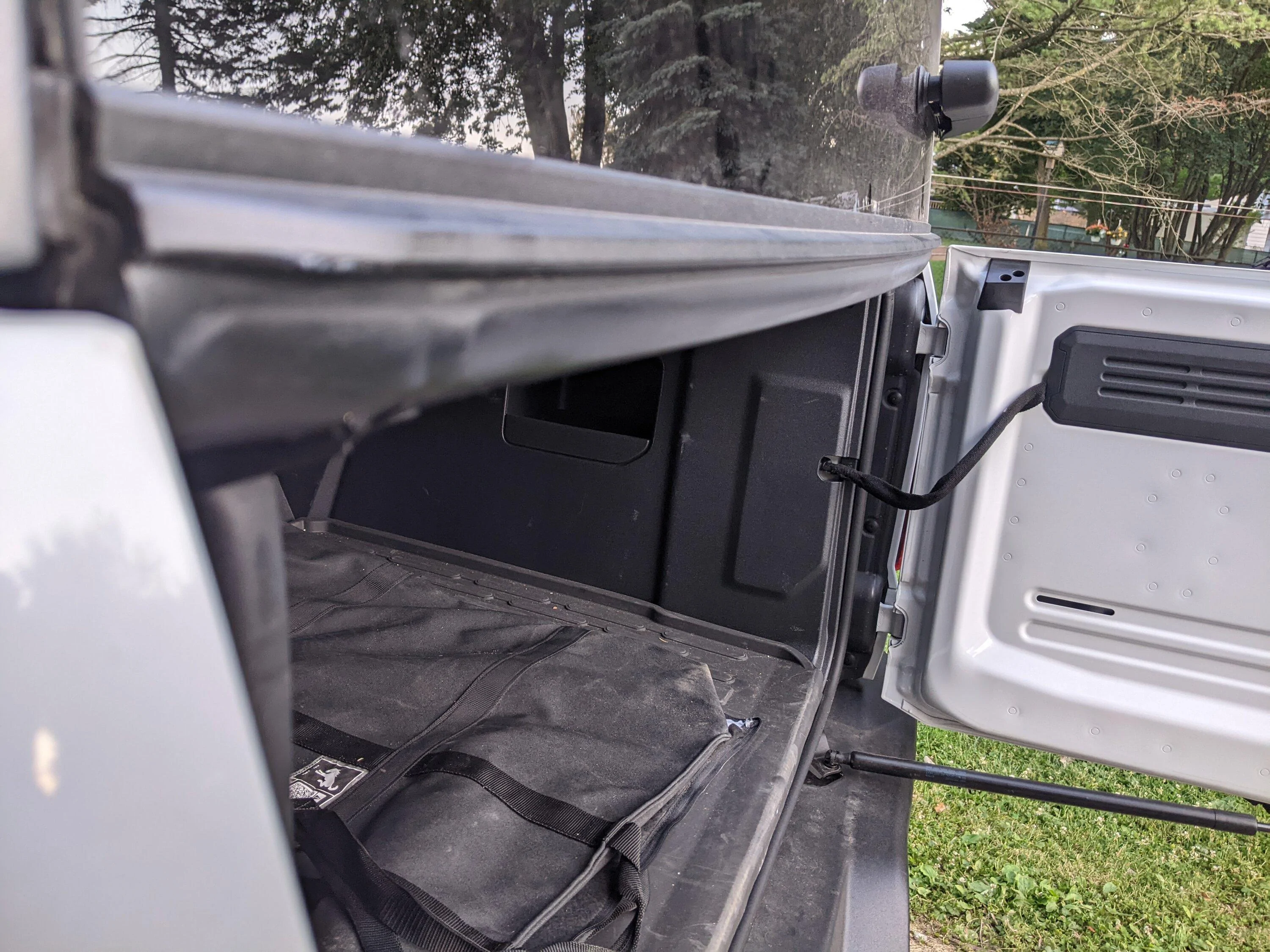 Ford Bronco Squeak coming from Cargo Area - Fixed ✅ PXL_20220713_004608825