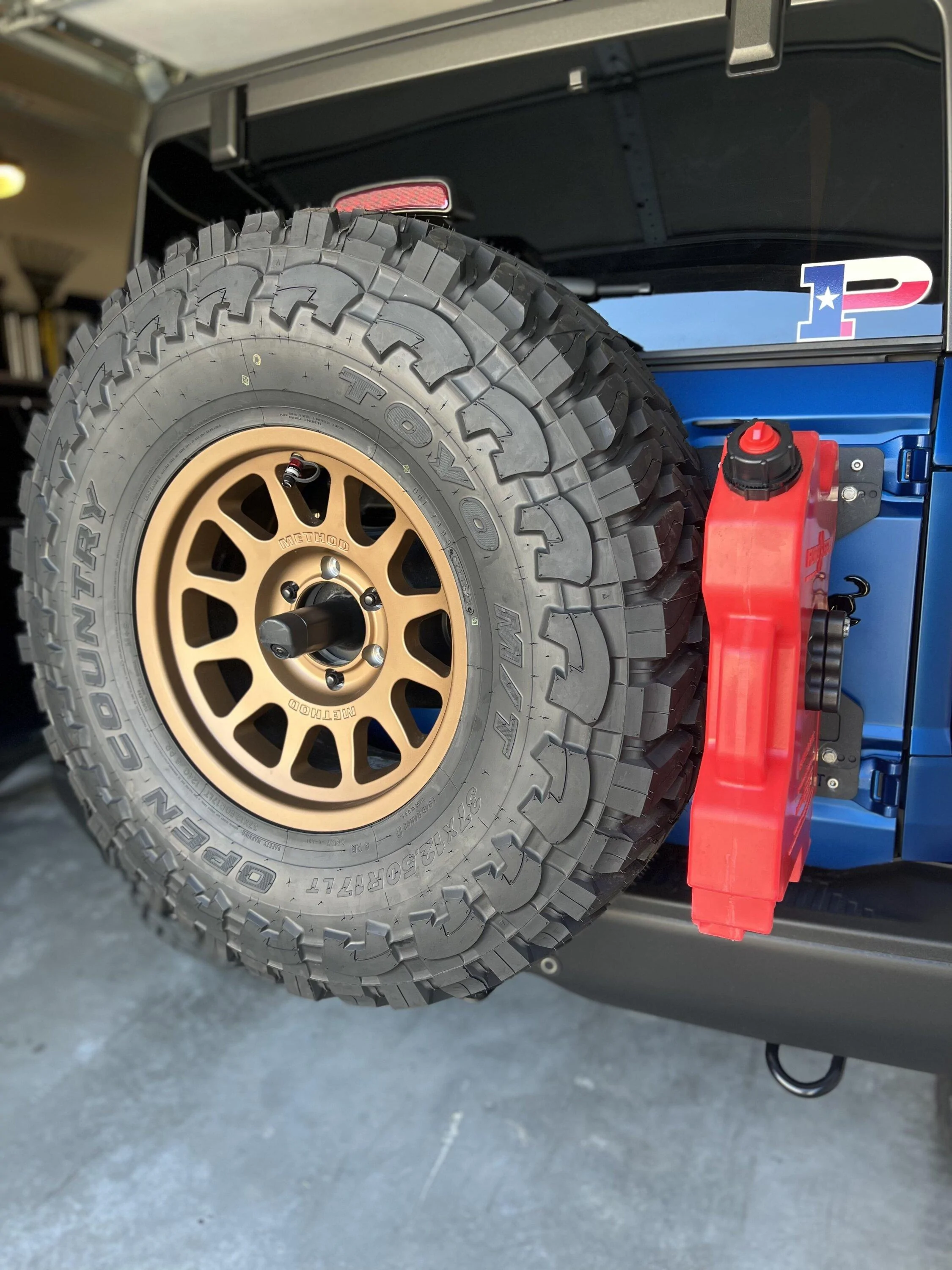 Ford Bronco 🔨HAMMER BUILT BRONCO MODULAR TAILGATE SUPPORT SYSTEM🔨 01ED2CF6-8CBD-4C4D-A675-0826FEC7380C