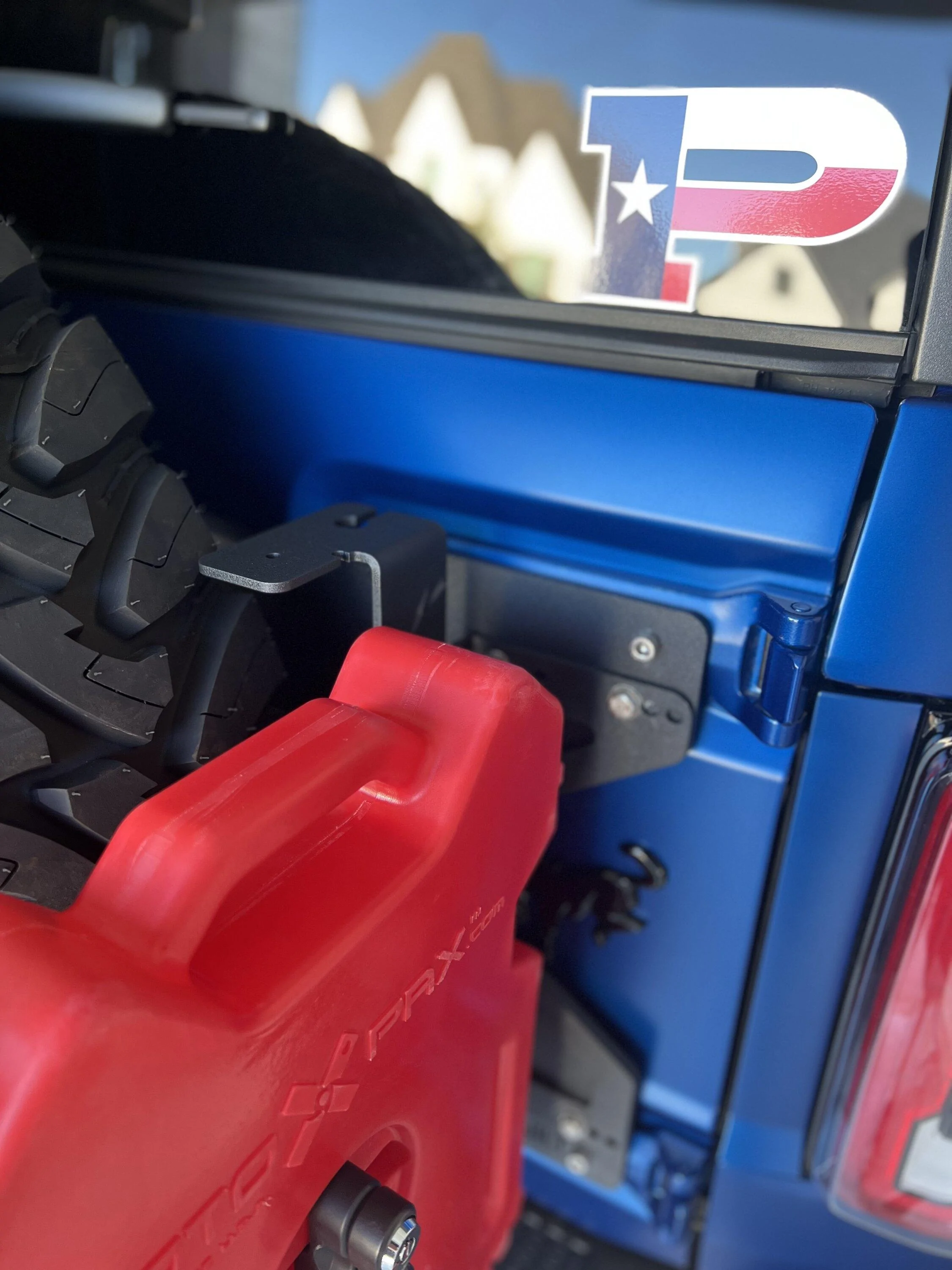 Ford Bronco 🔨HAMMER BUILT BRONCO MODULAR TAILGATE SUPPORT SYSTEM🔨 FF2B6799-2A83-4212-8E16-7A8A809FD9DE