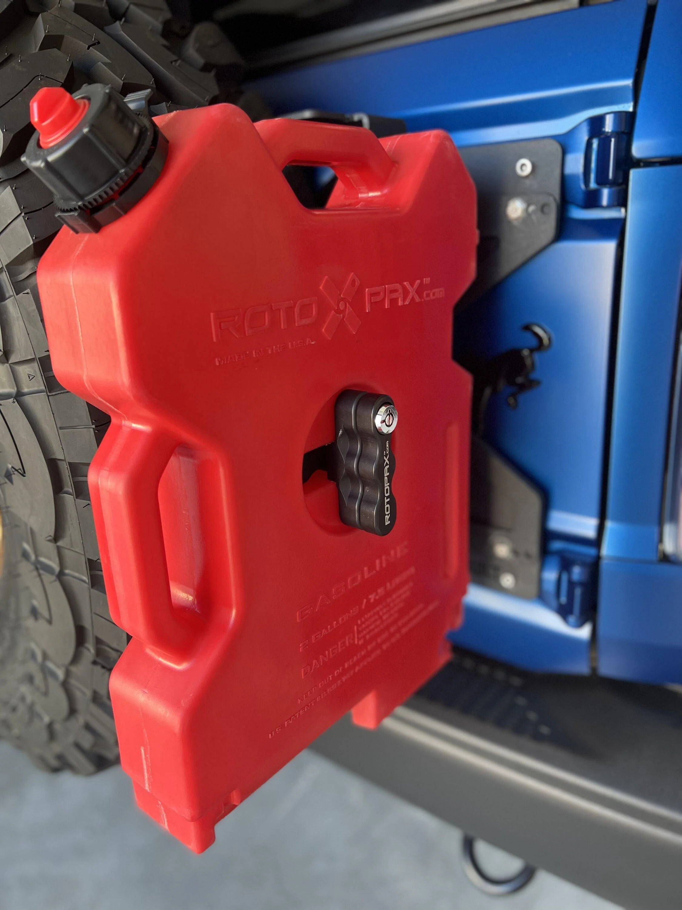 Ford Bronco 🔨HAMMER BUILT BRONCO MODULAR TAILGATE SUPPORT SYSTEM🔨 CA1F3A5A-D15D-4604-B459-08B648CB64D3