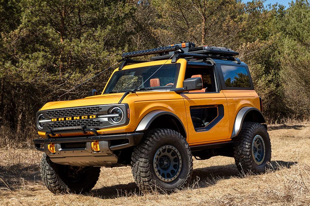 Ford Bronco HAPPY 2 YEAR RESERVATION ANNIVERSARY!! 2021-ford-bronco-2dr-front-left-side-2