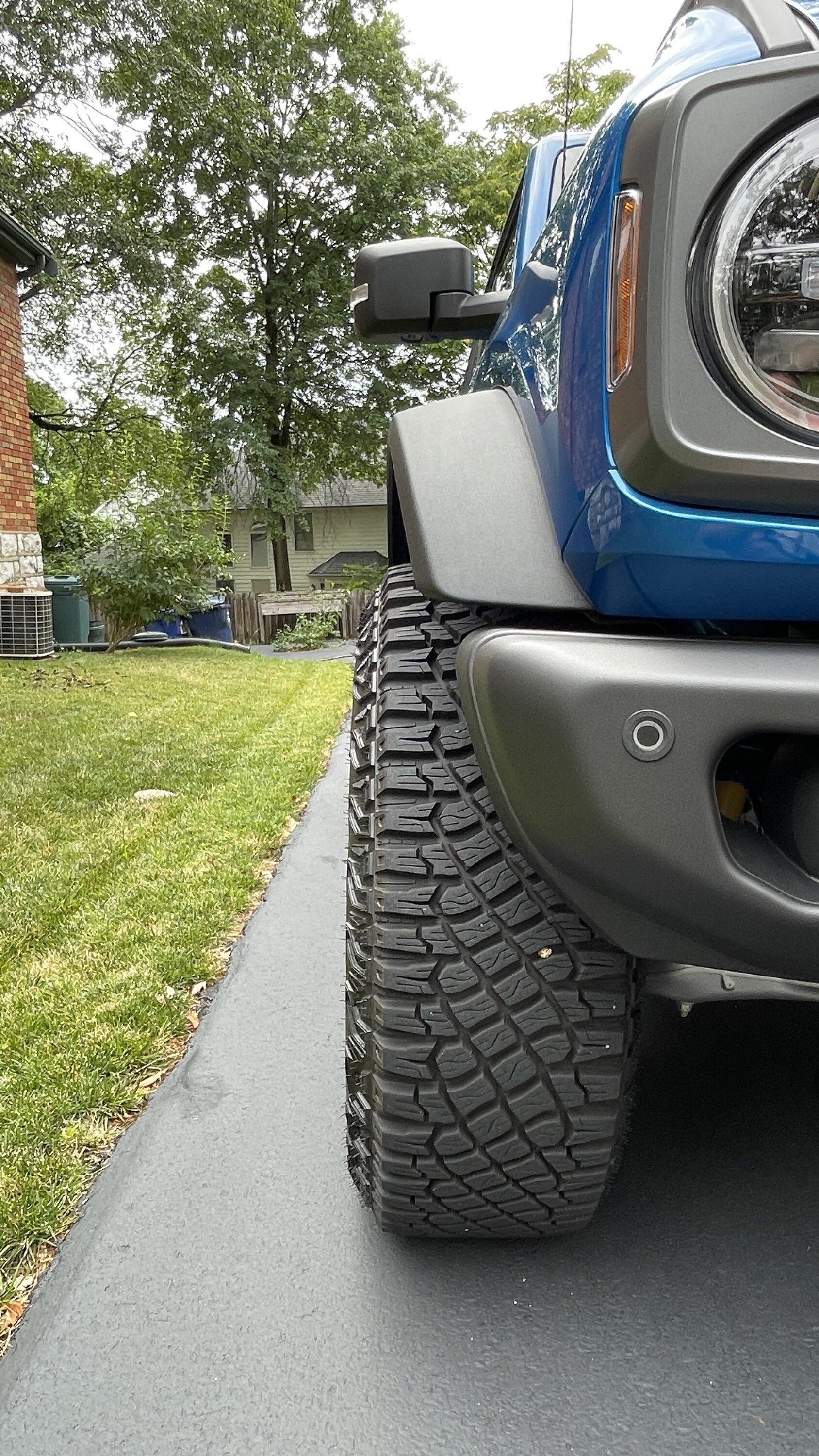 Ford Bronco Anyone running 1 inch wheel spacers? IMG_2298.JPG