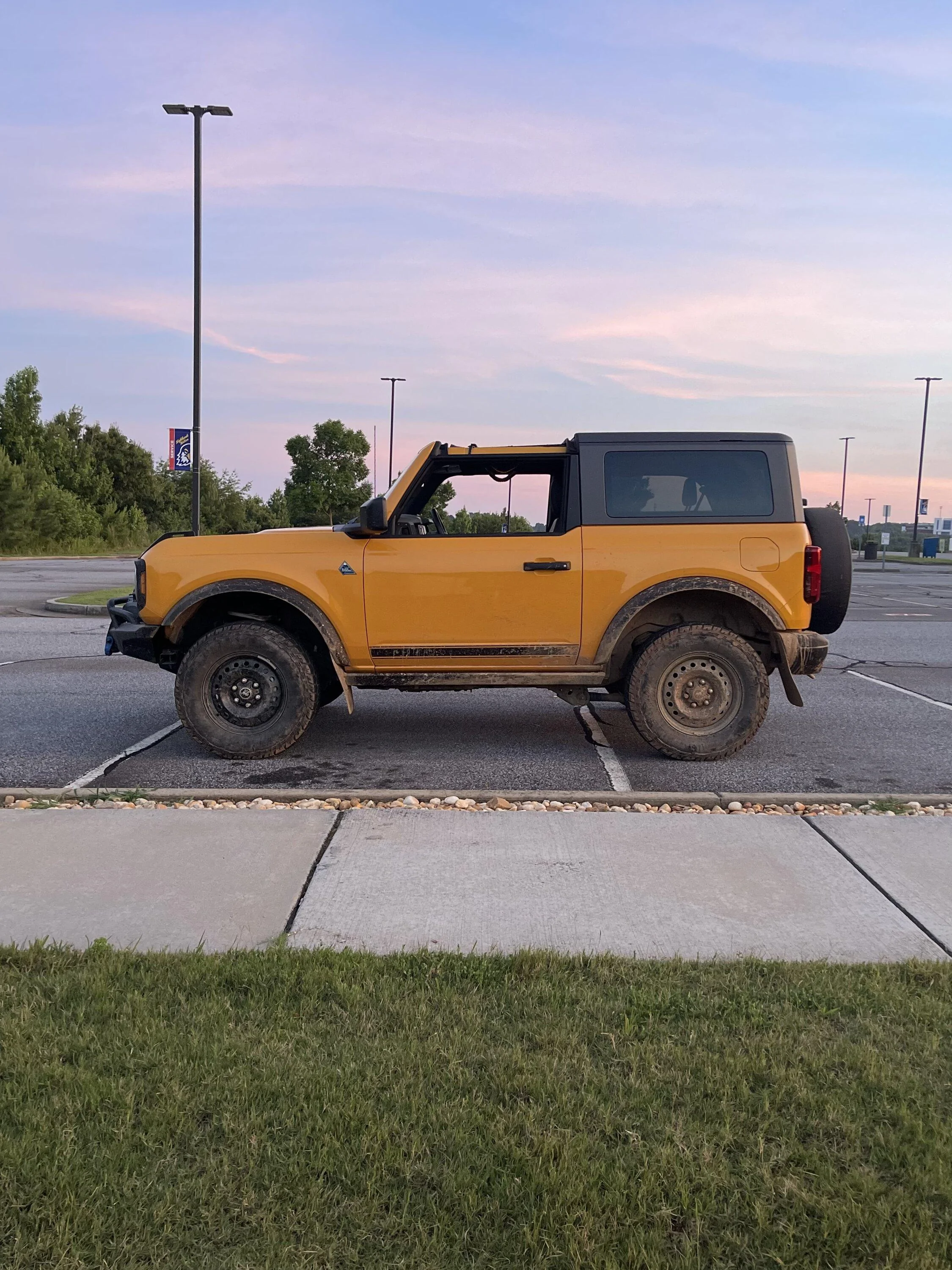 Ford Bronco The Bus Stop (2 door) Build 385172B2-C3DB-41DA-A4A1-5EC03FD60826