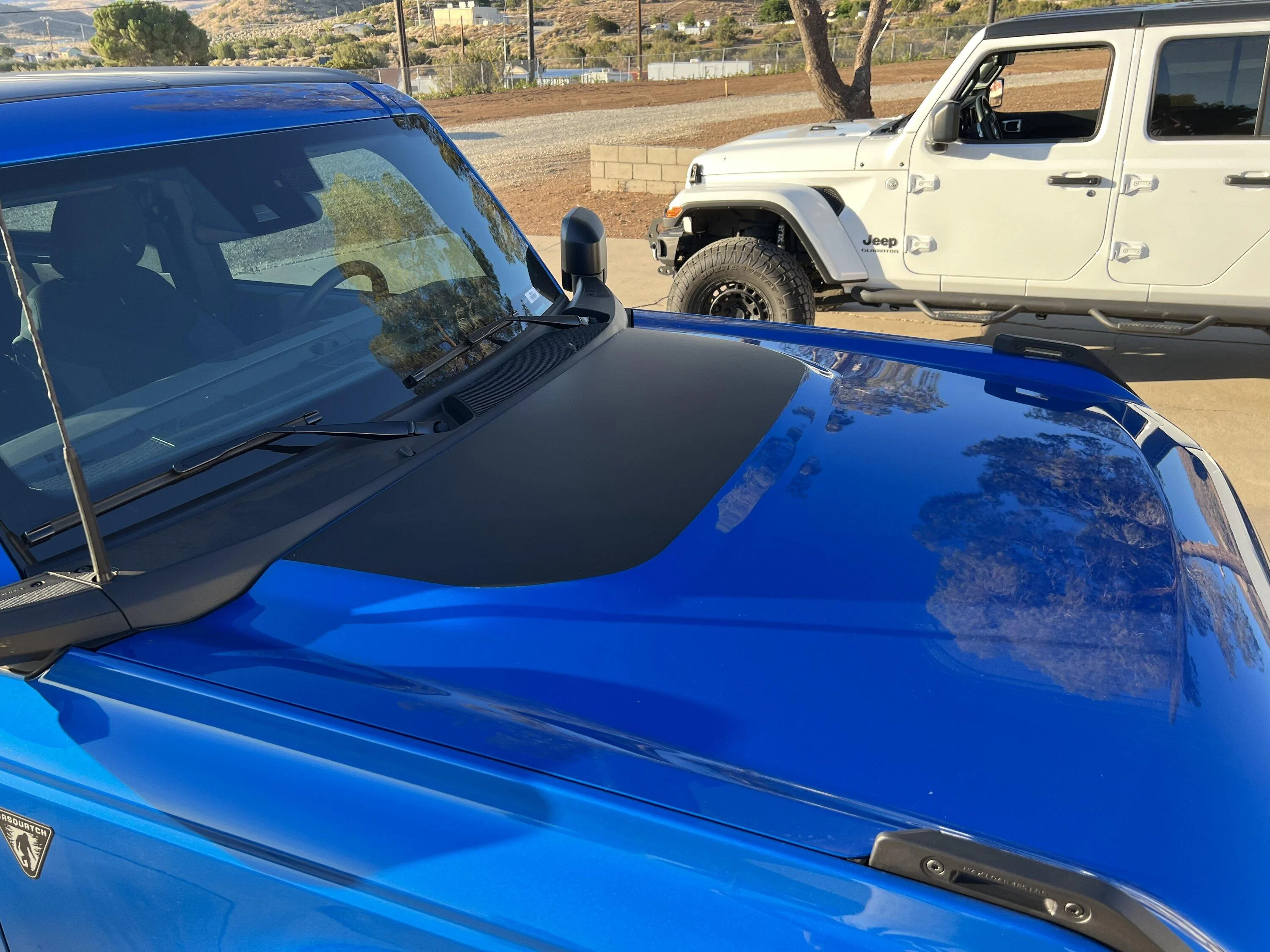 Ford Bronco 2-door desert runner Bronco w/ custom tire carrier E75C1E78-18D7-494B-87FC-600E17D838B5