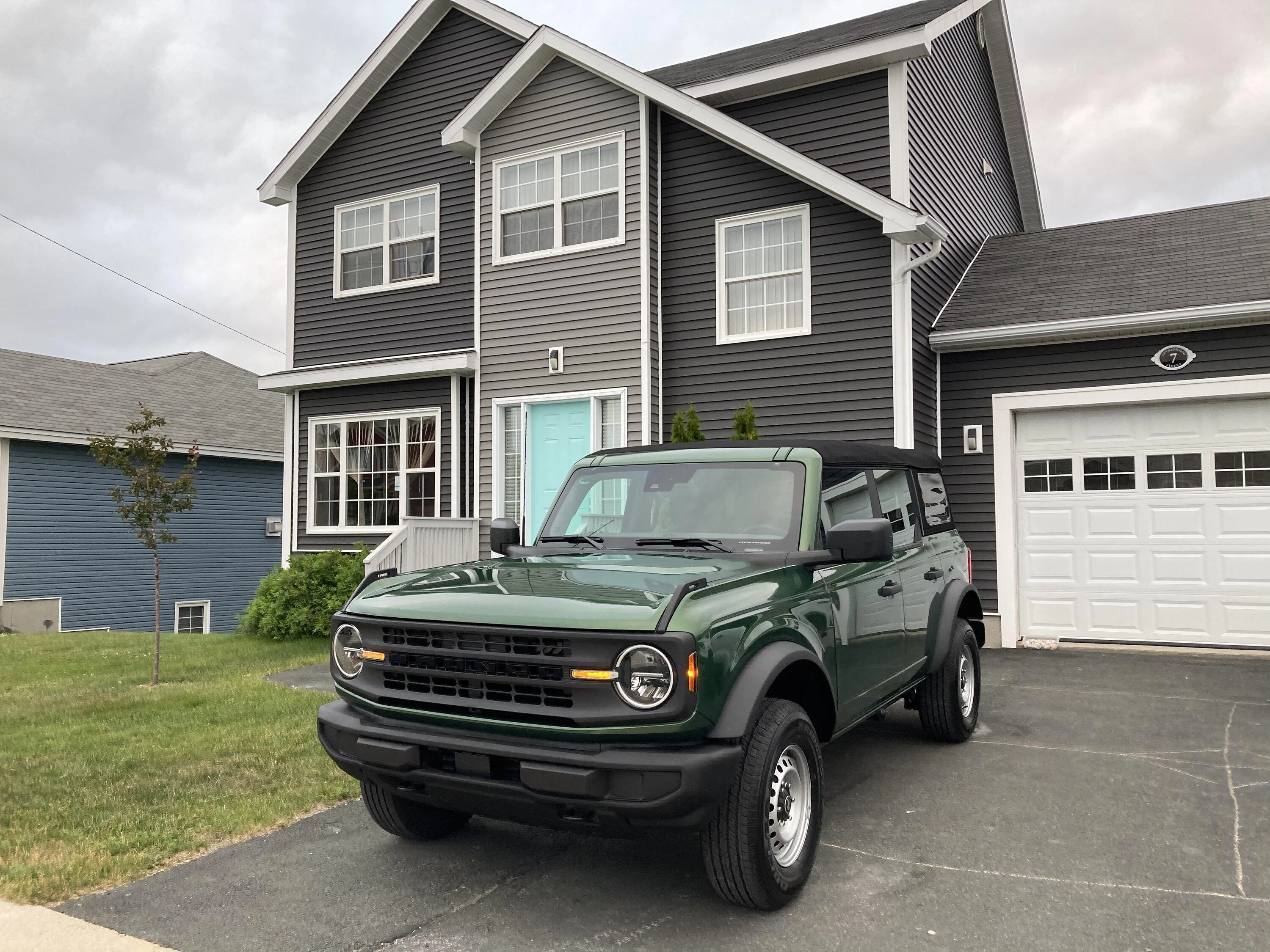 Ford Bronco ERUPTION GREEN Bronco Club 6AF44DA8-0ECC-42F8-906A-6E28A05F5BDA