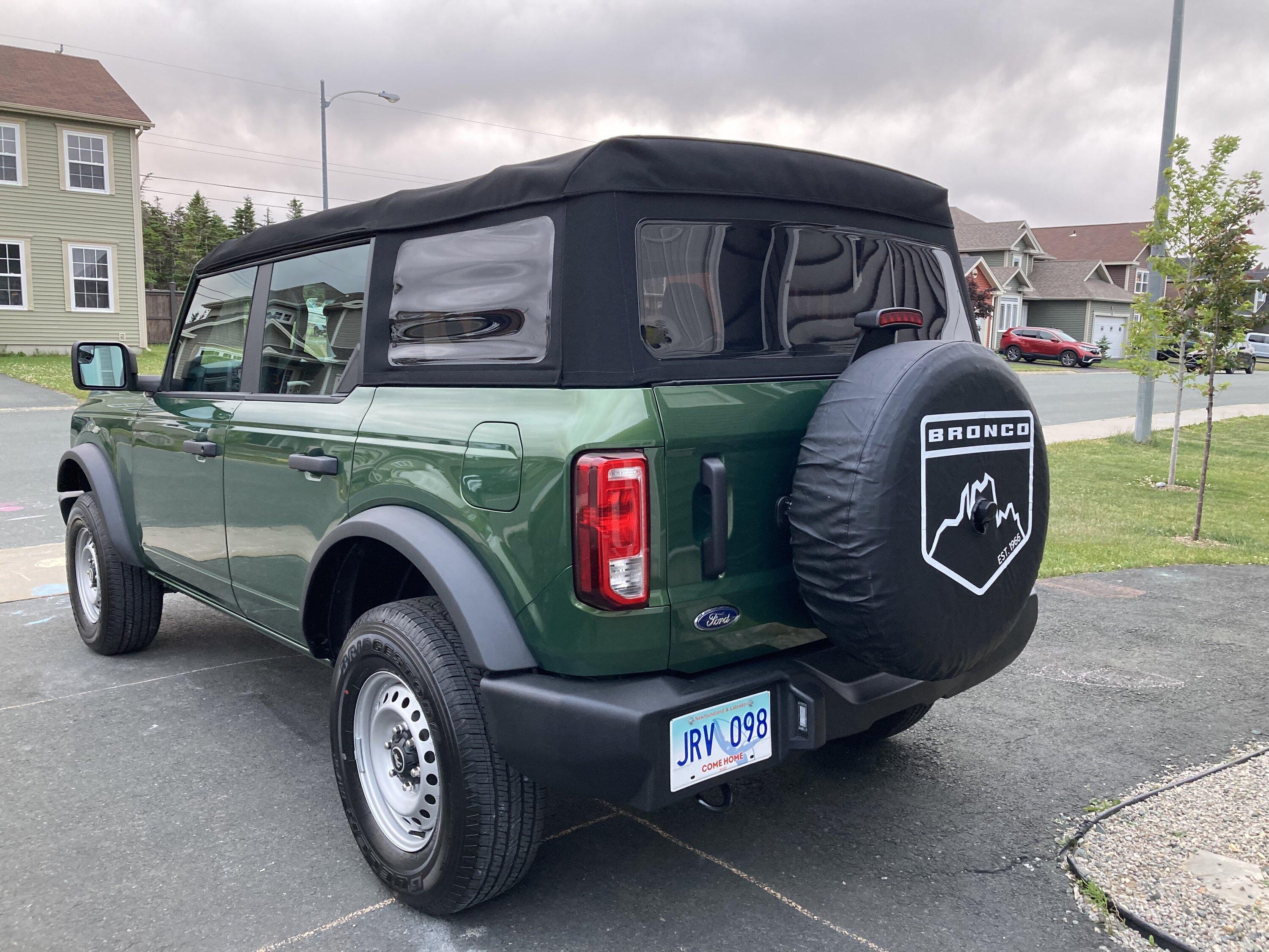 Ford Bronco ERUPTION GREEN Bronco Club 19288C78-DB82-405A-A157-3482A1D37E0B