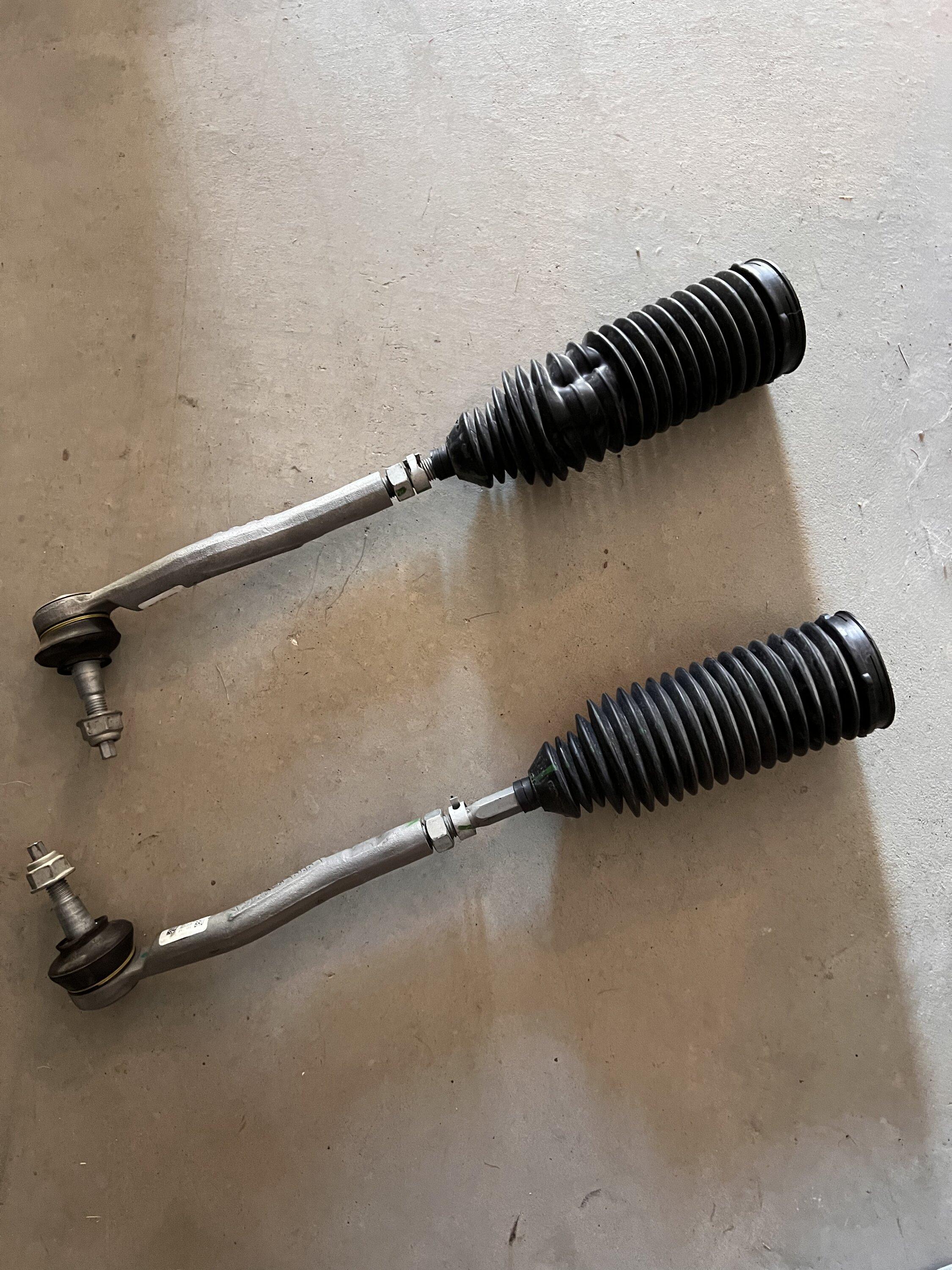 Ford Bronco FS Stock Tie-Rods and boots. 2E144EC2-DC29-44BE-AF15-33AAB833E3AE
