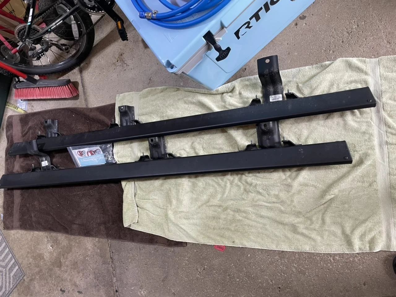 Ford Bronco Rock Rails 4Dr $150 9748CECC-D8B6-4701-A90F-760AC144BE71