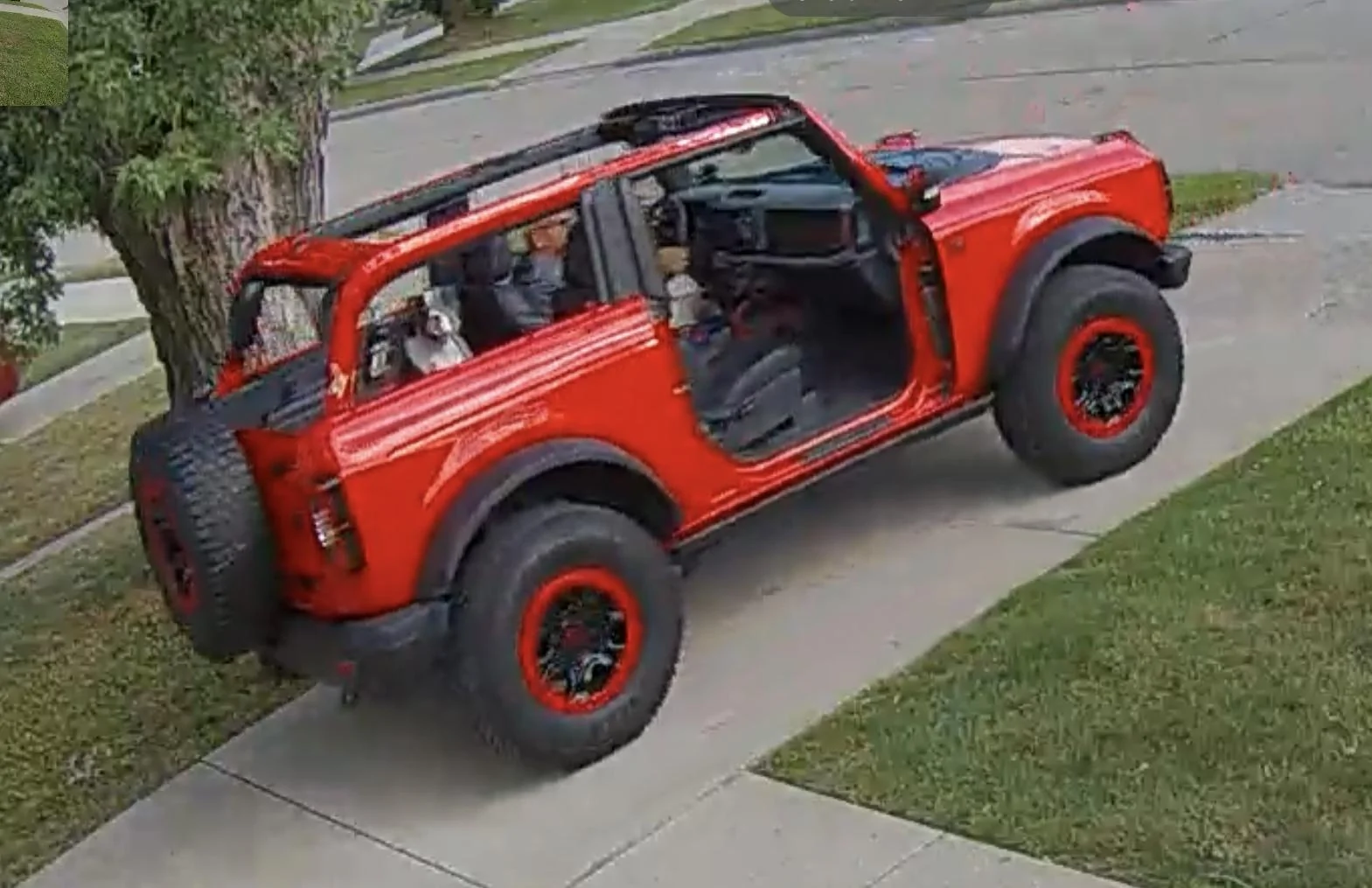 Ford Bronco Welp, Today Sucks.... 6004C0DD-124D-47E9-B3F3-5653B0A0B7AF