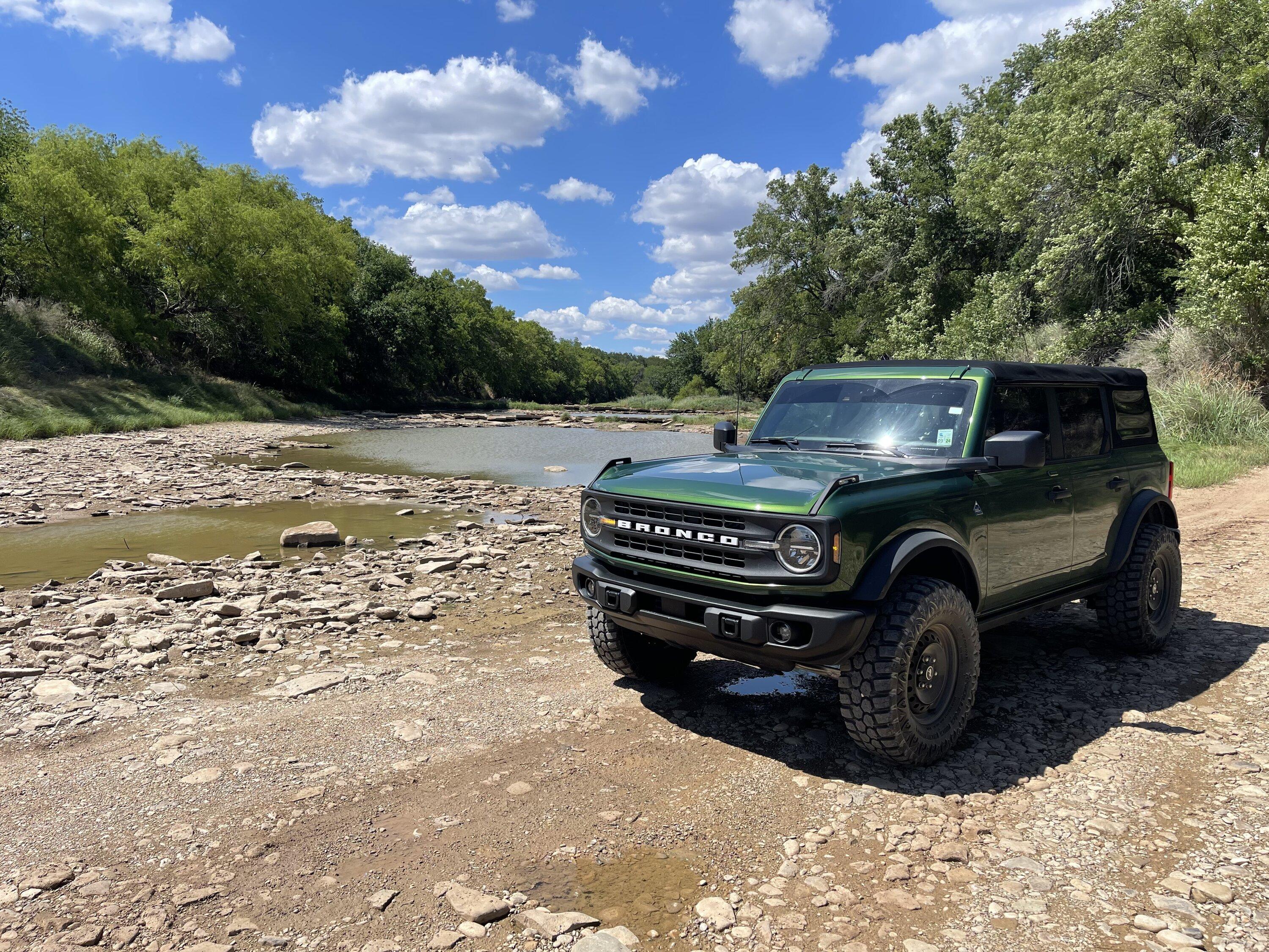 Ford Bronco Bronco in the river! 9CA7094B-A1F5-4C02-91A7-78A26BD31955