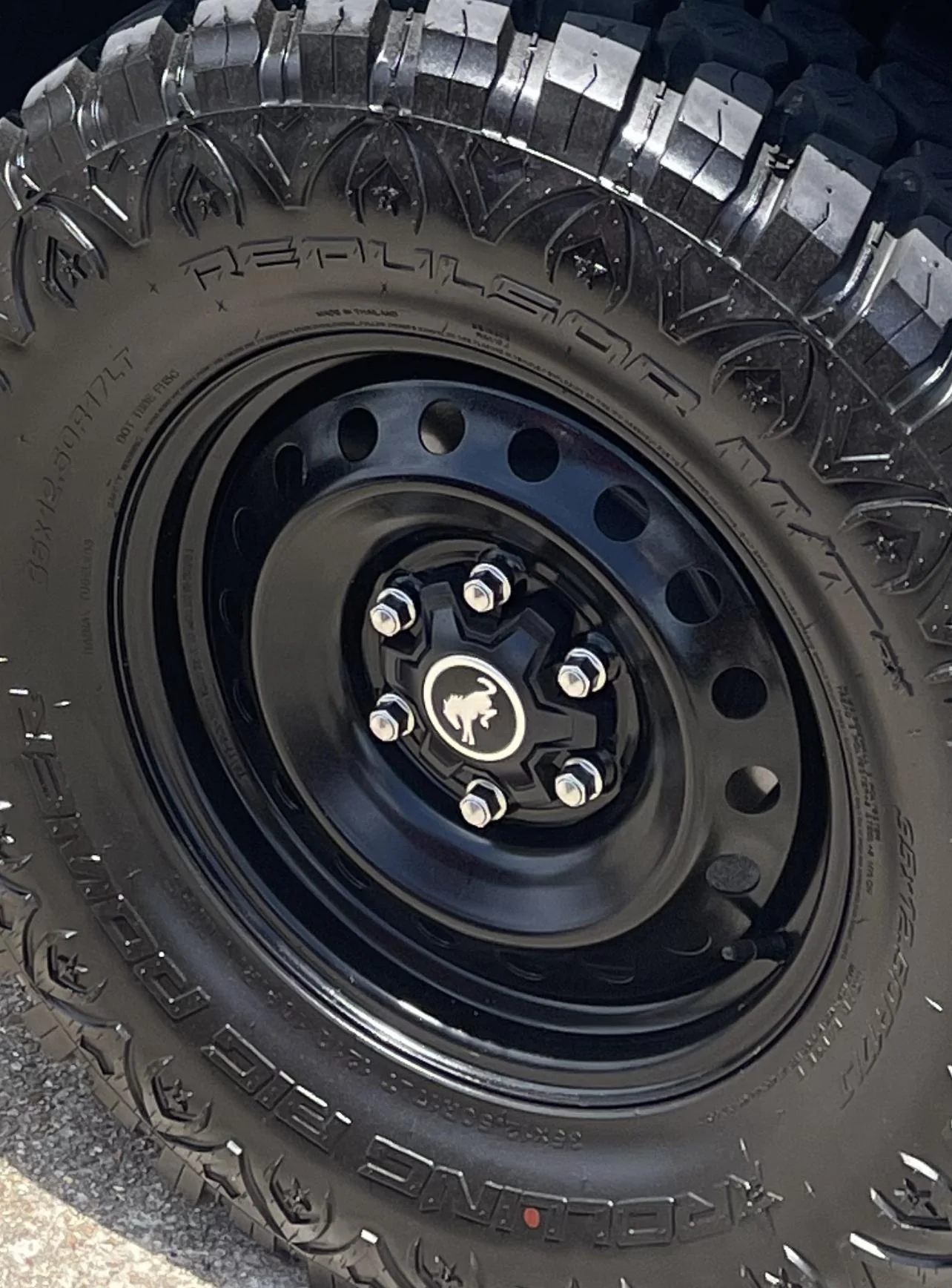Ford Bronco Bronco in the river! FB515F73-1113-4CB8-BACF-ECB7DDE3A204