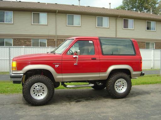 Ford Bronco Double/reverse bronco emblems unnamed