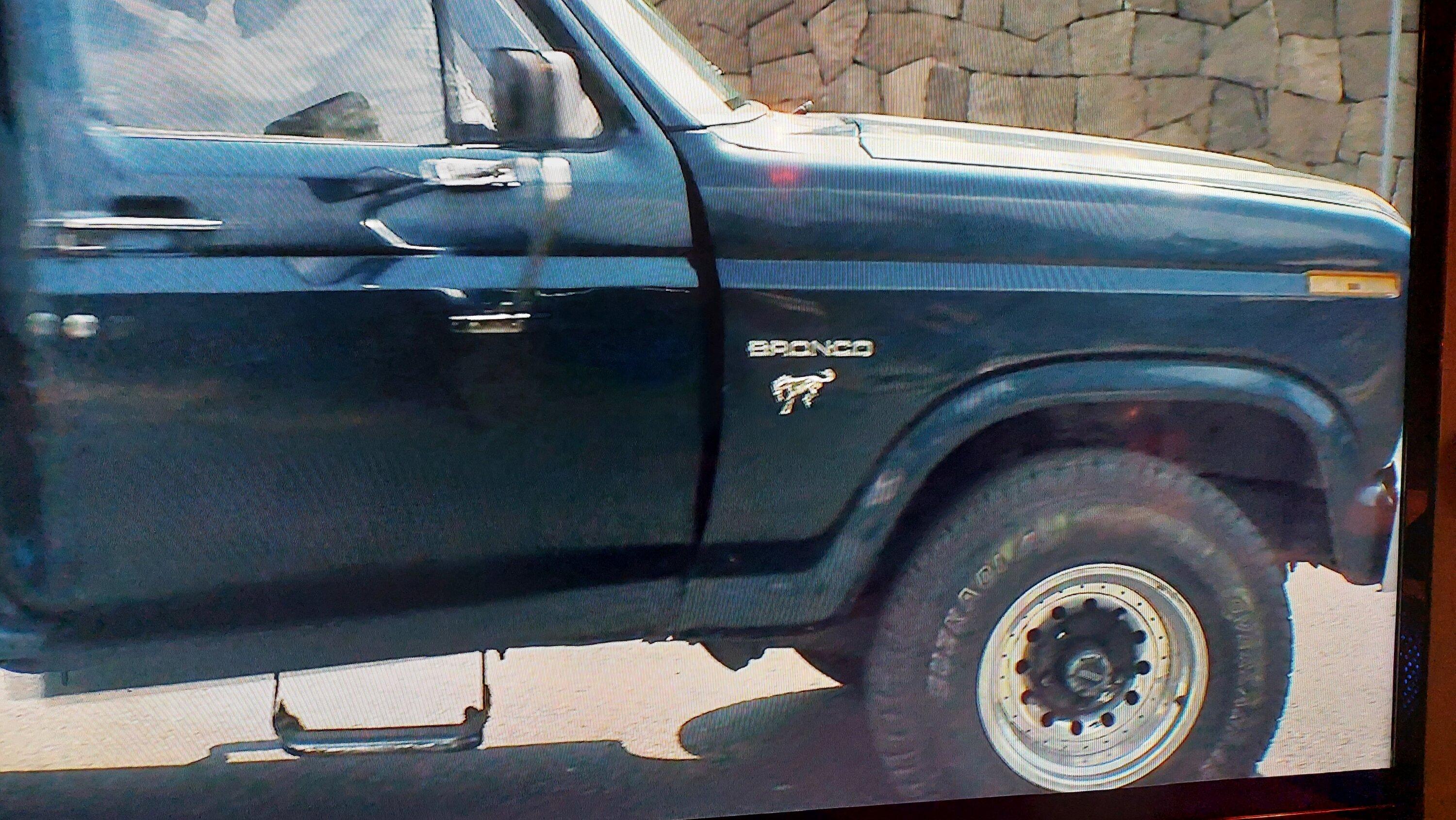 Ford Bronco Double/reverse bronco emblems 20211108_220311