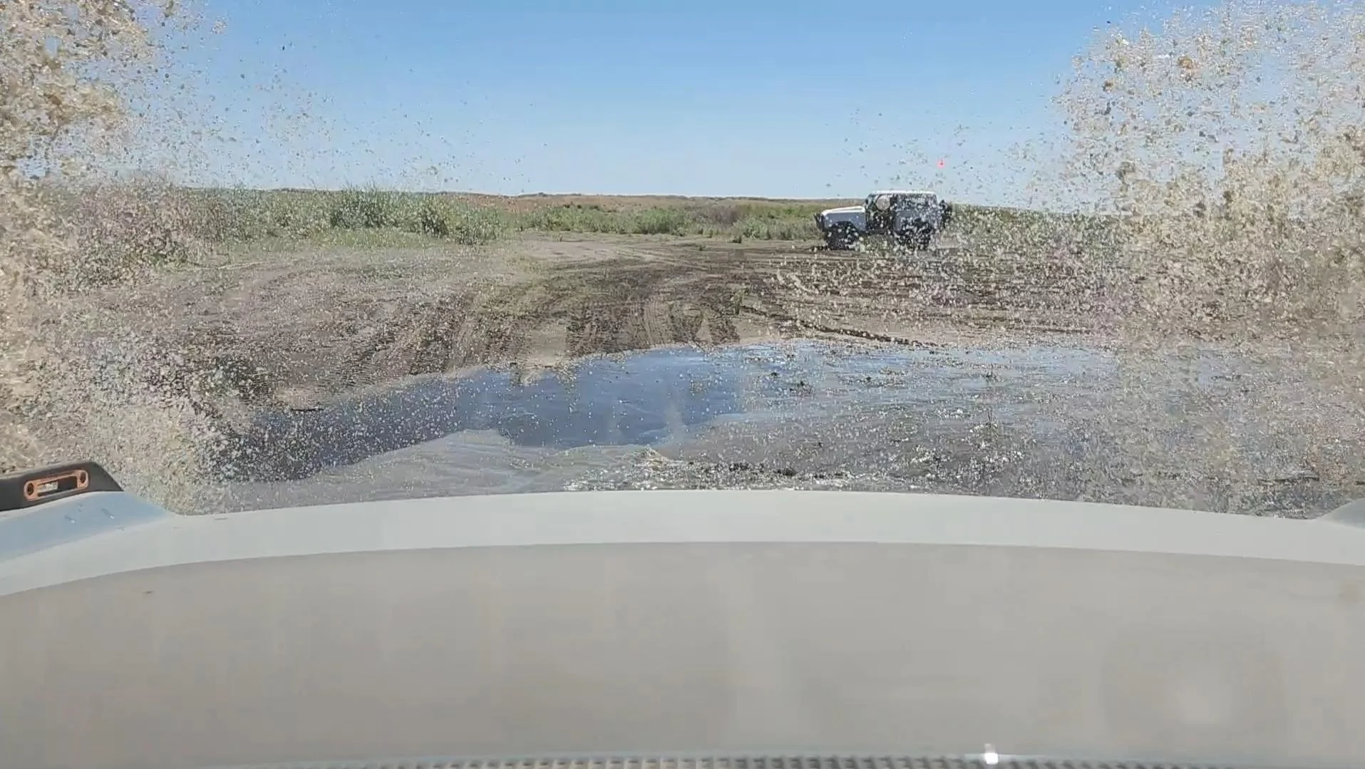 Ford Bronco 🏞 Tricky Dick & 66GT on Naches Trail + Inland Bronco Meet at Moses Lake Dunes Screenshot_20220717-085135_Gallery