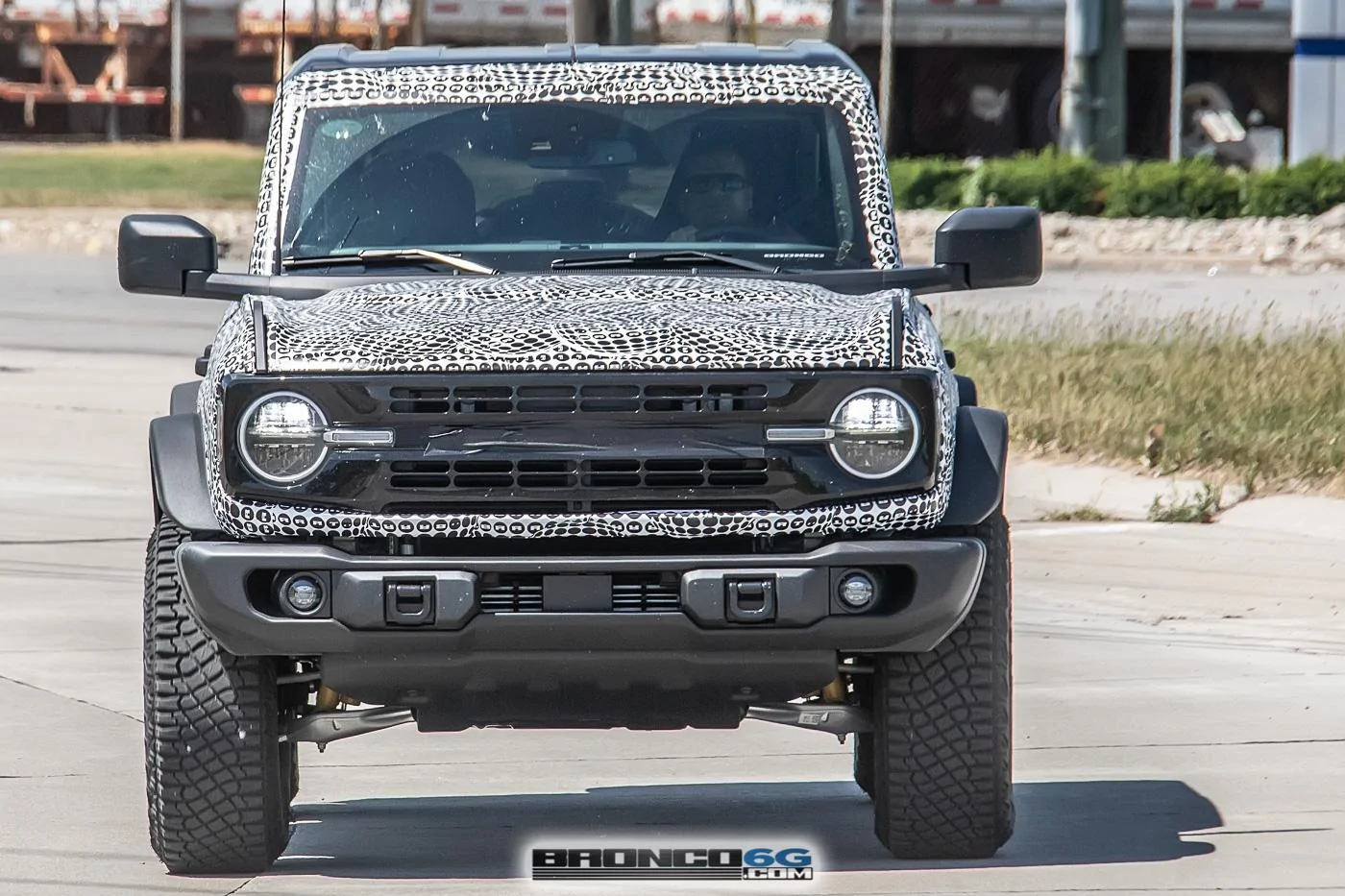 Ford Bronco Bronco Heritage Edition Spied Wearing MOD Top, Squared Flares, Retro Grille, Robins Egg Blue! 2023-bronco-heritage-edition-prototypes-2