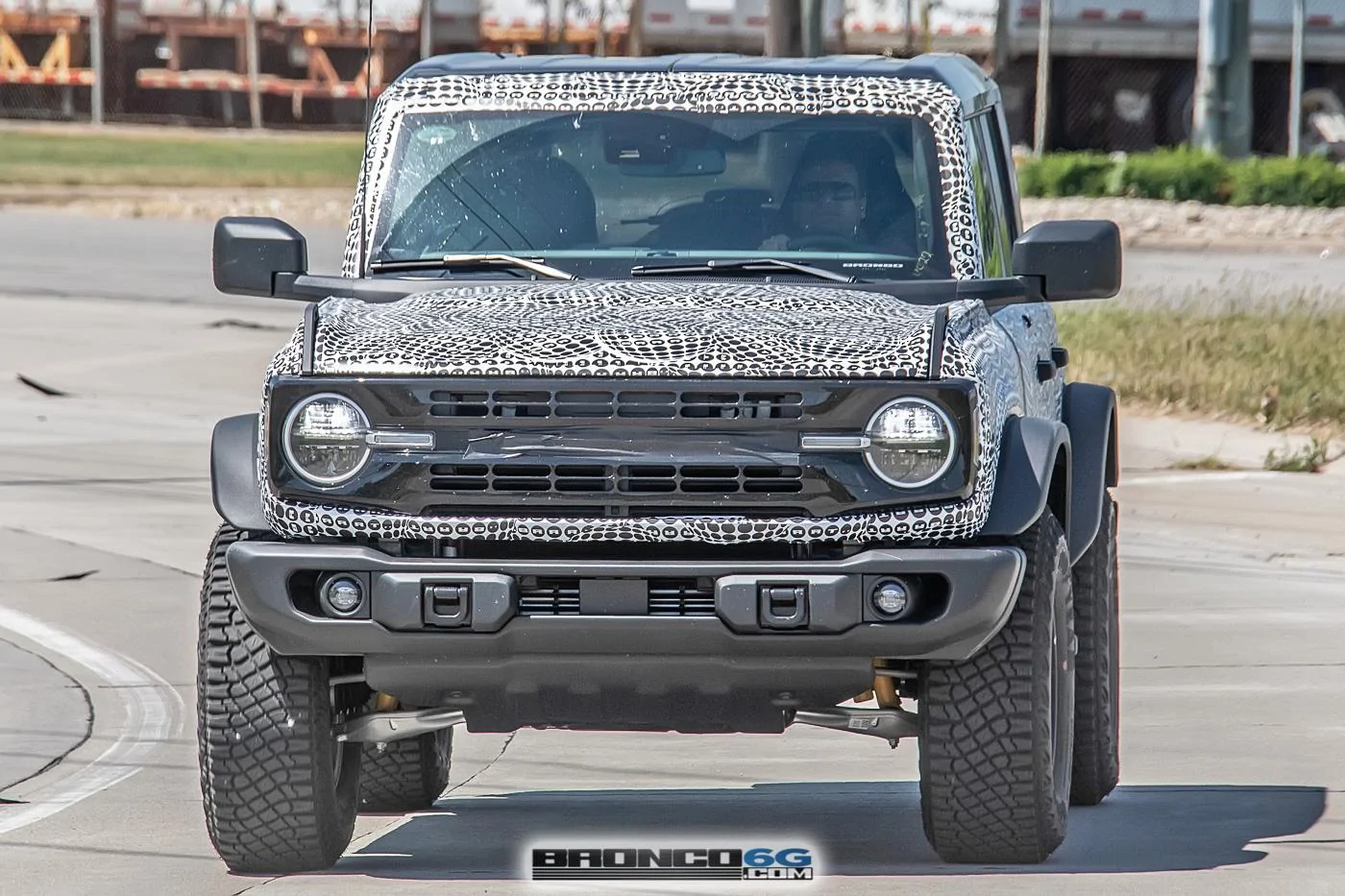 Ford Bronco Bronco Heritage Edition Spied Wearing MOD Top, Squared Flares, Retro Grille, Robins Egg Blue! 2023-bronco-heritage-edition-prototypes-3