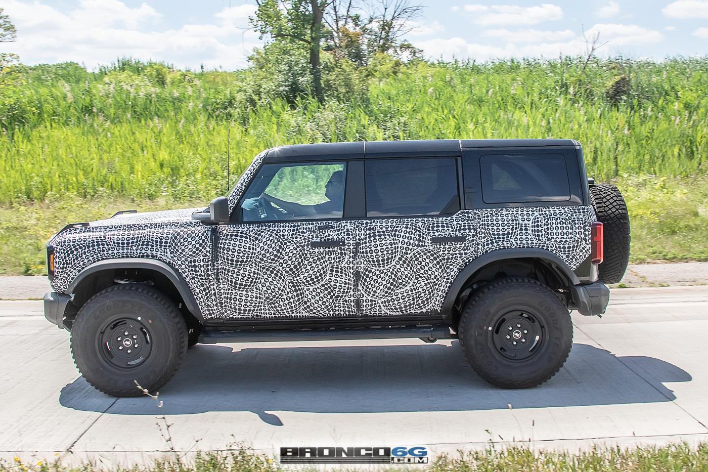 Ford Bronco Bronco Heritage Edition Spied Wearing MOD Top, Squared Flares, Retro Grille, Robins Egg Blue! 2023-bronco-heritage-edition-prototypes-5