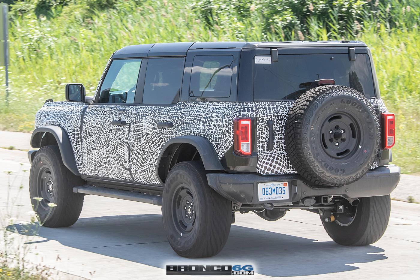 Ford Bronco Bronco Heritage Edition Spied Wearing MOD Top, Squared Flares, Retro Grille, Robins Egg Blue! 2023-bronco-heritage-edition-prototypes-6