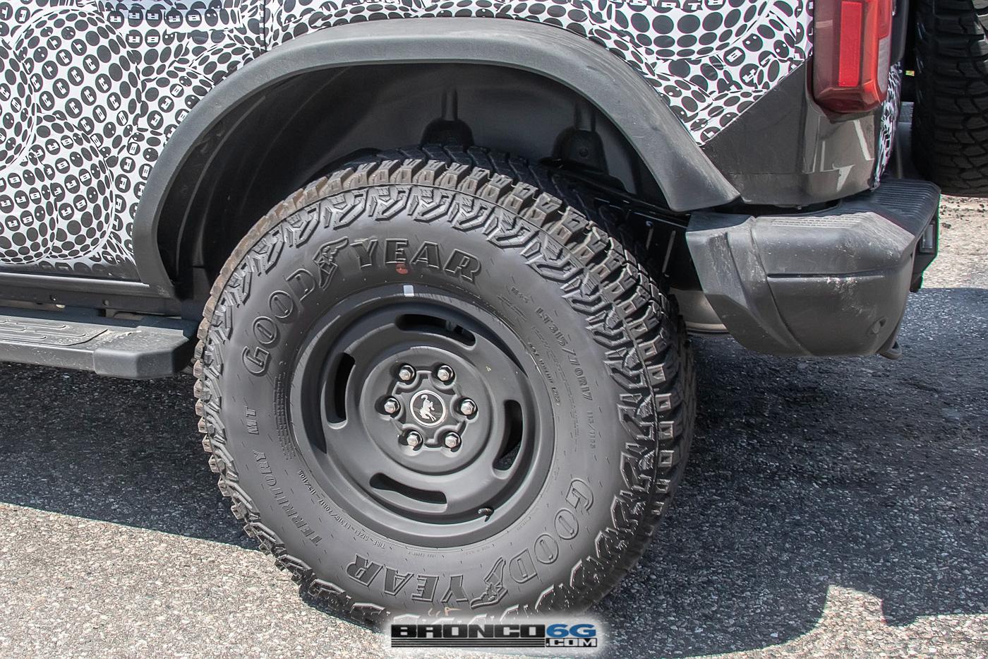 Ford Bronco Bronco Heritage Edition Spied Wearing MOD Top, Squared Flares, Retro Grille, Robins Egg Blue! 2023-bronco-heritage-edition-prototypes-13