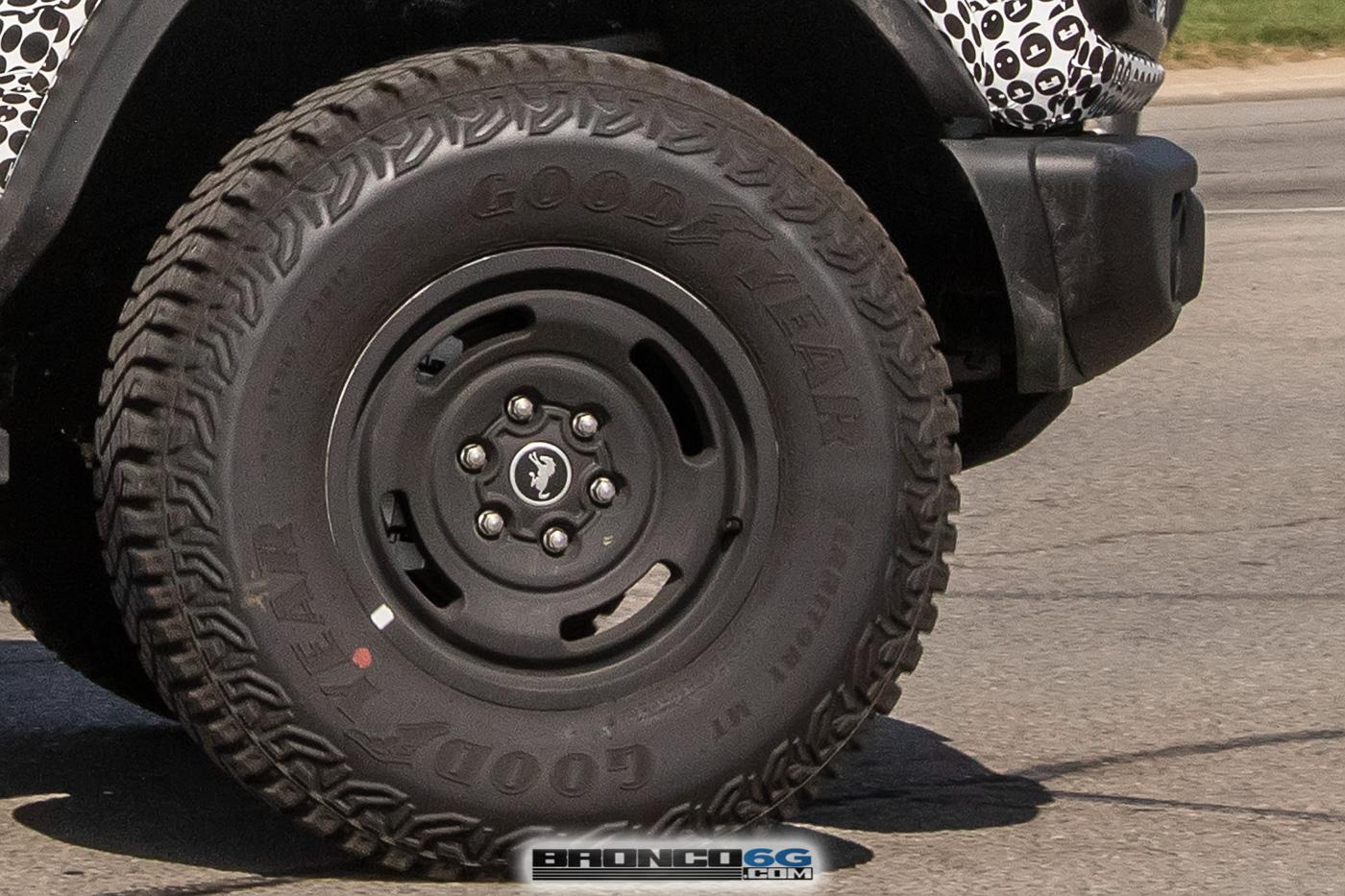 Ford Bronco Bronco Heritage Edition Spied Wearing MOD Top, Squared Flares, Retro Grille, Robins Egg Blue! 2023-bronco-heritage-edition-prototypes-26