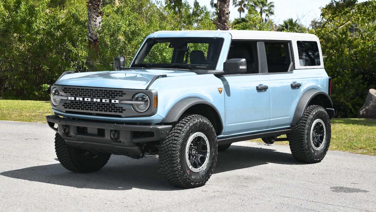 Ford Bronco Robins Egg Blue 2023 Bronco preview renders Quick Robins
