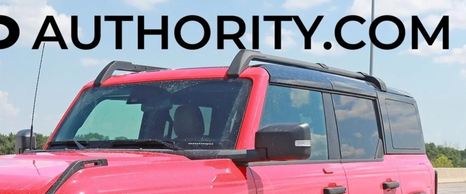 Ford Bronco 2023 MOD Top Close-Up Photos and Technical Review 2023-Ford-Bronco-Prototype-Spy-Shots-Heritage-Edition-Hot-Pepper-July-2022-Exterior-003