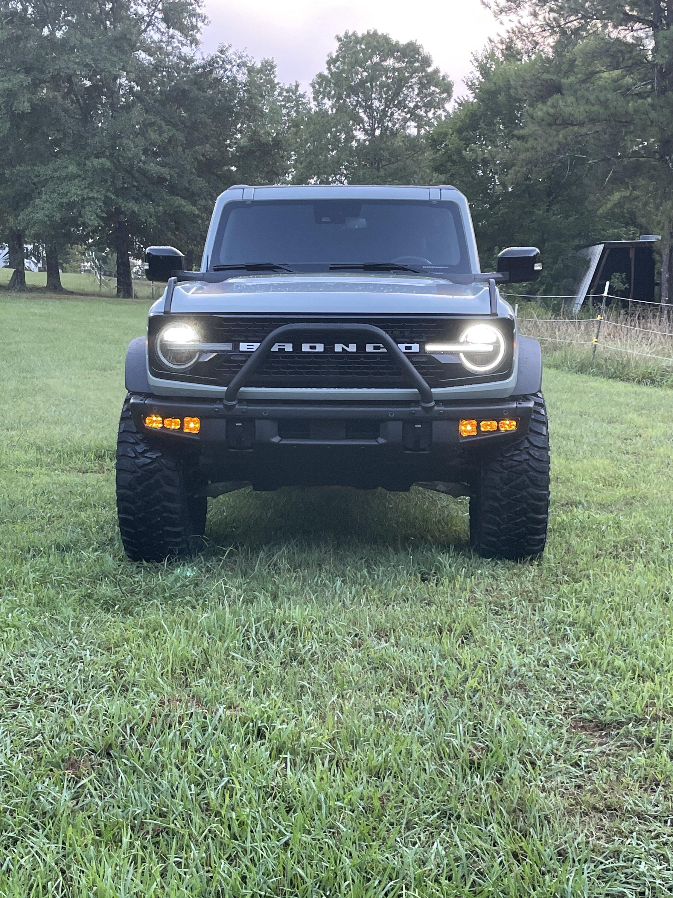 Ford Bronco CACTUS GRAY Bronco Club 1658265747775