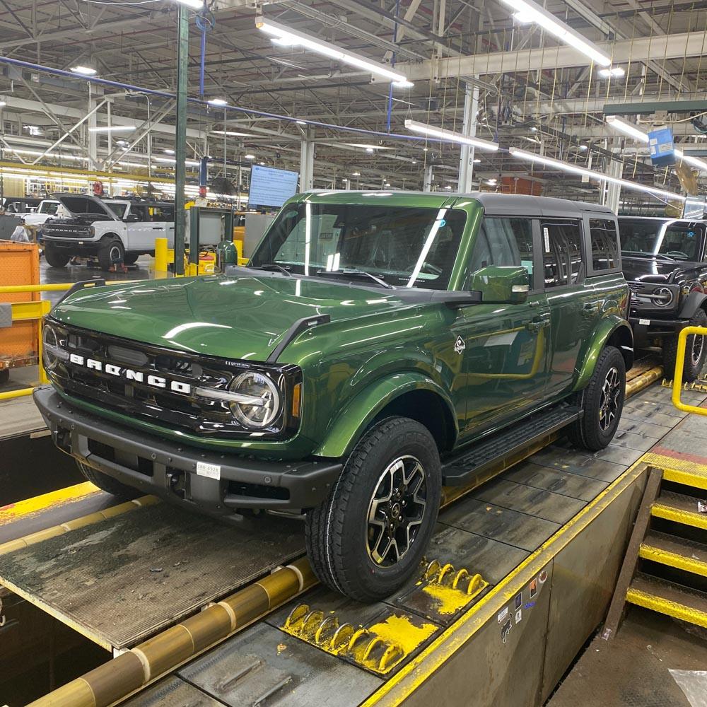 Ford Bronco 06/27/22  Build week group image