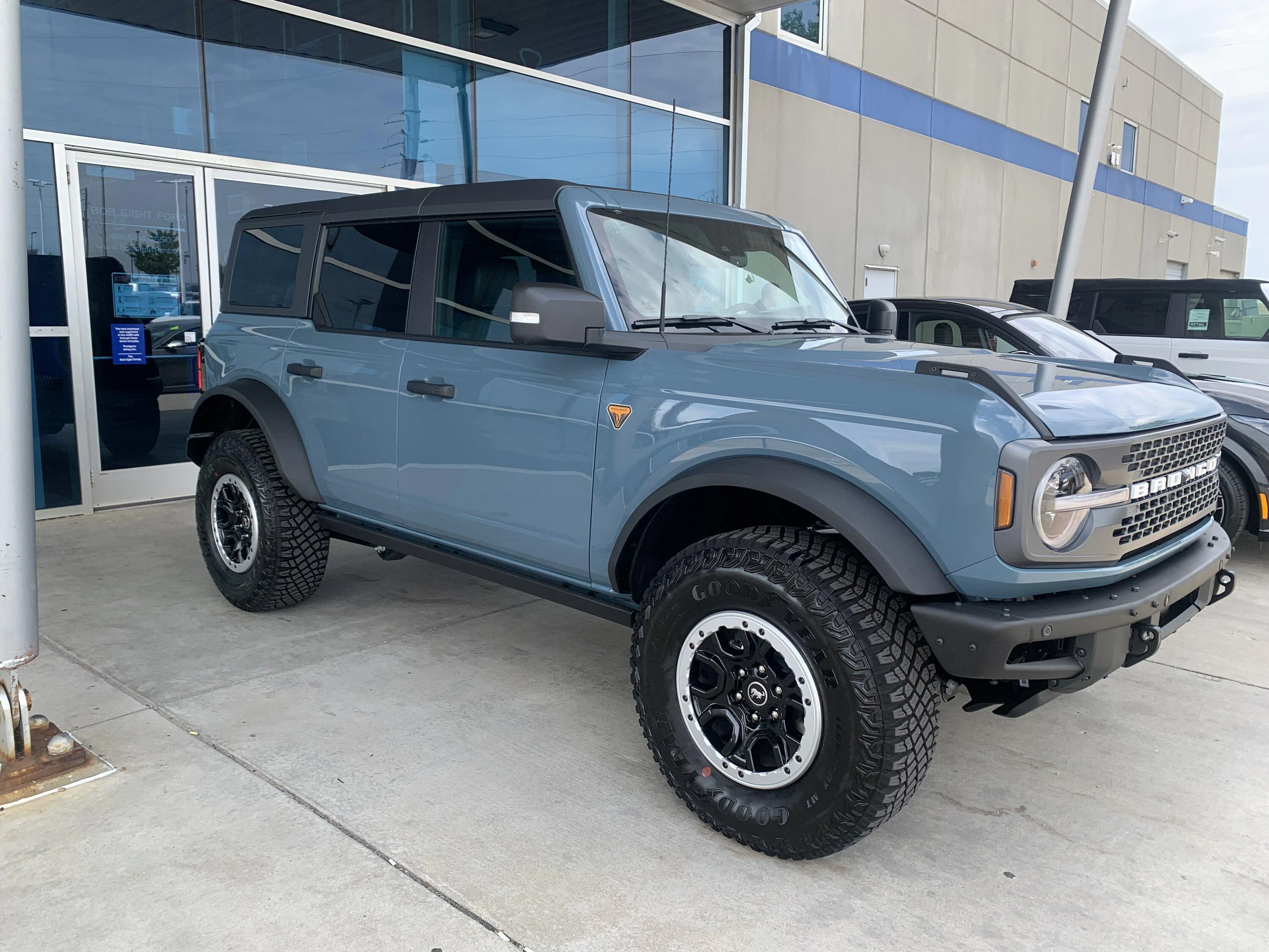 Ford Bronco AREA 51 Bronco Club 3D192D38-862C-4CC0-80C9-9362EC2F28EA