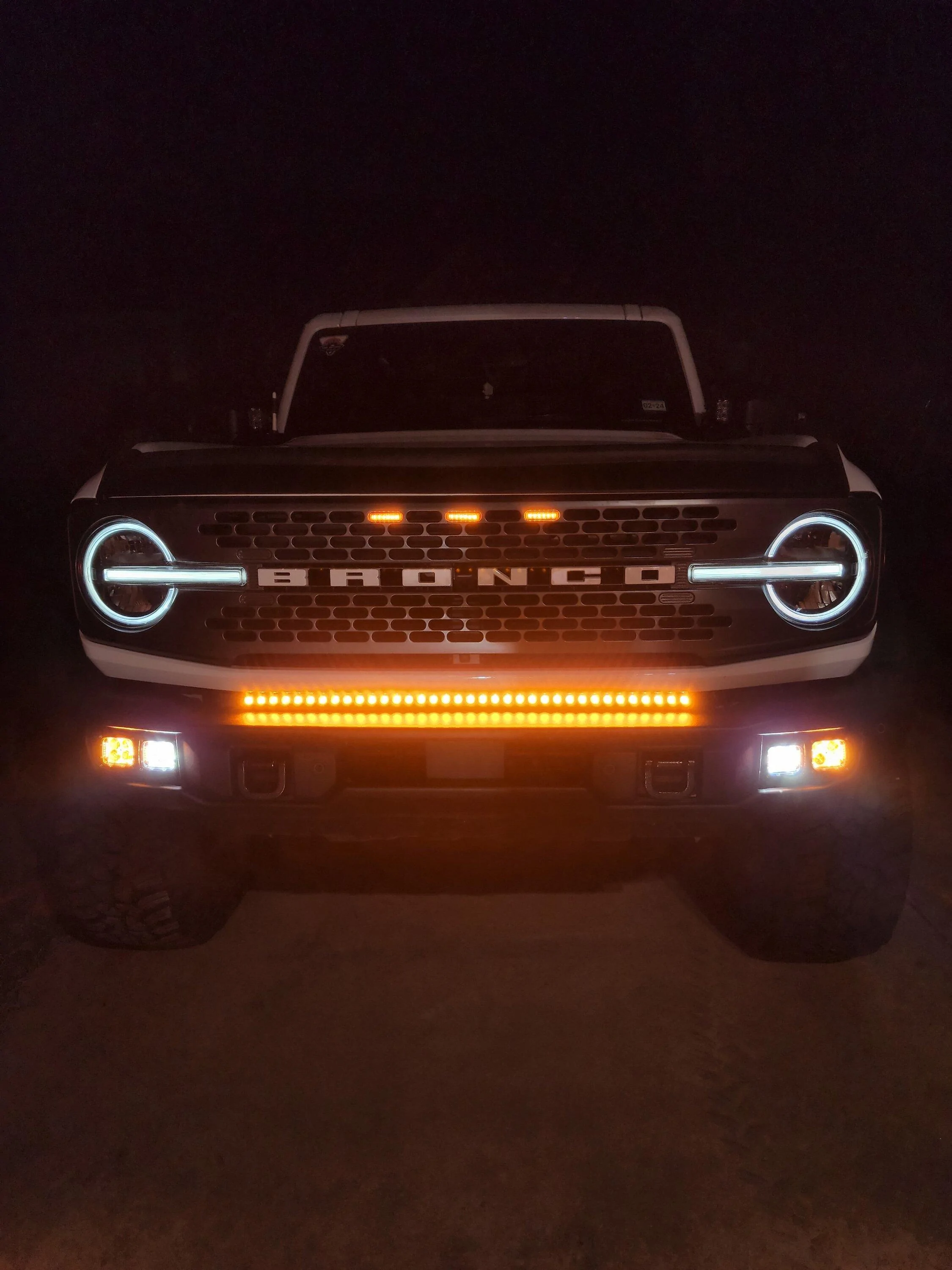 Ford Bronco 2022 Badlands w/ Capable Bumper - light setup so far 20220720_015556