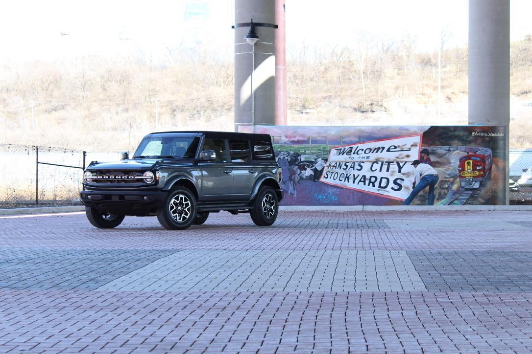 Ford Bronco Hello from Tampa! 738A17D9-9F93-47D0-8EAF-C3A8D83129F7_1_105_c