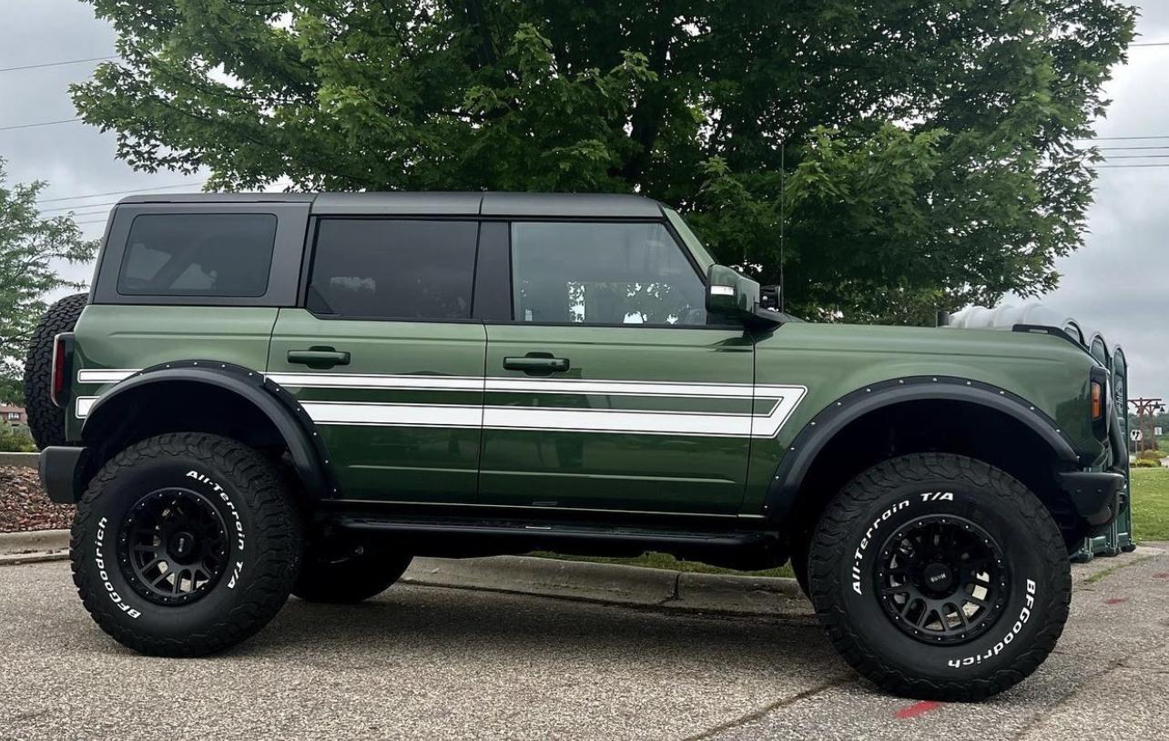 Ford Bronco Curious about letters and grill paint FA54FDD7-B4C5-4ABB-8831-2D0CC8BB9711