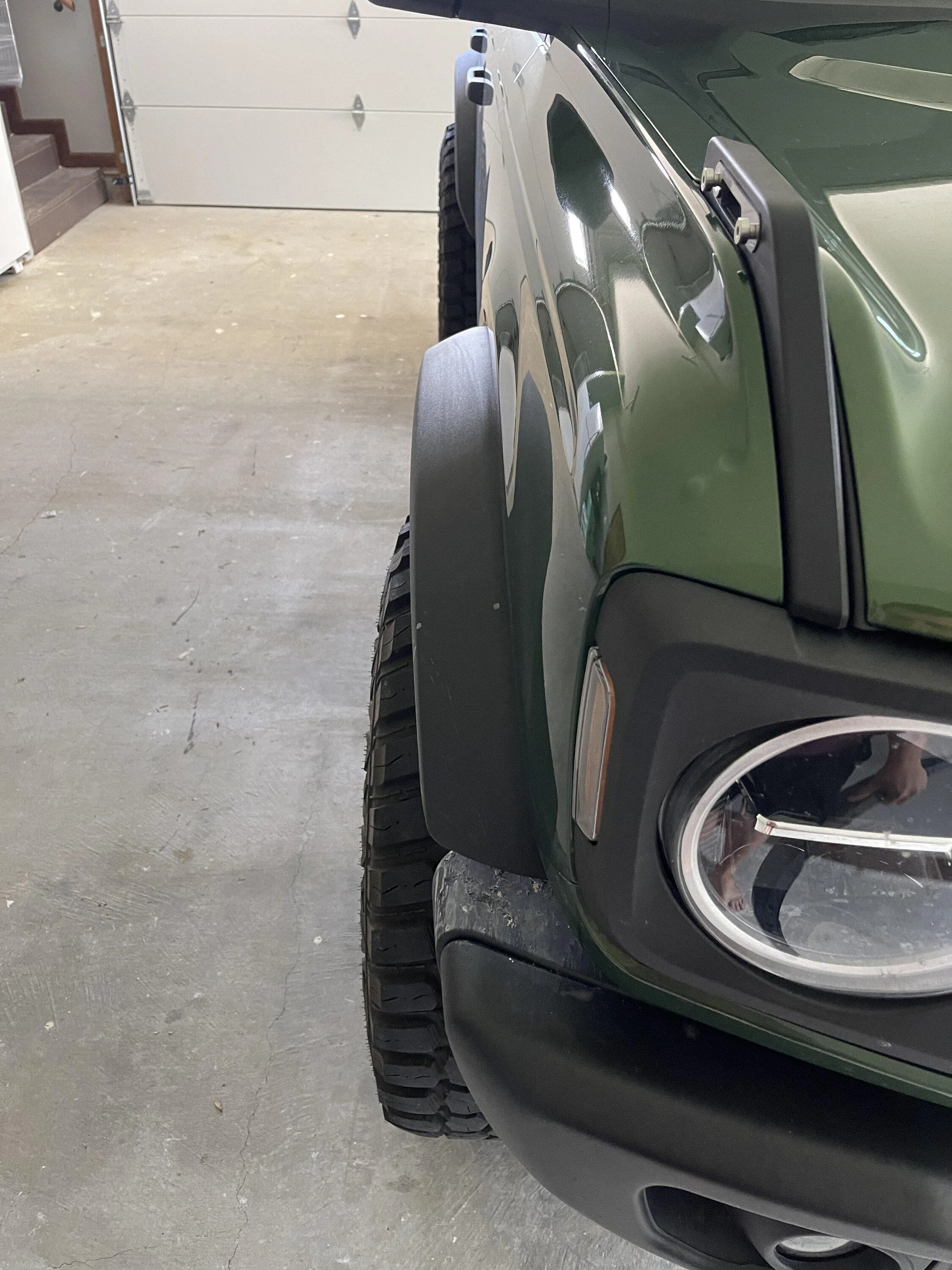 Ford Bronco Non-Sas swap to Sasquatch flares. Back-to-back comparison photos! 1231E863-6AC4-4E2C-9E7F-BE94AE3E26C1