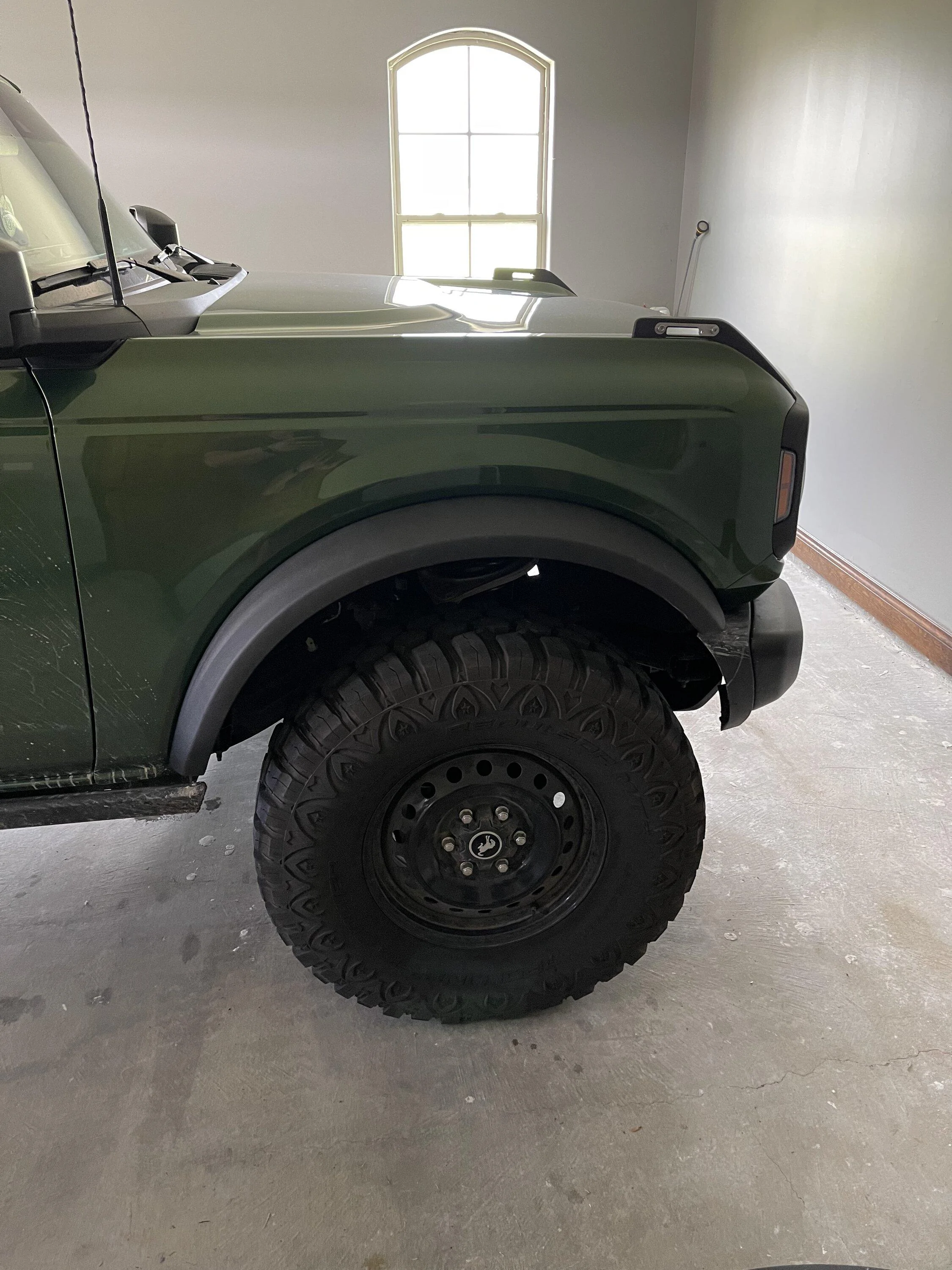 Ford Bronco Non-Sas swap to Sasquatch flares. Back-to-back comparison photos! 0DC8441C-2F88-4DBC-9707-B1BA32696083