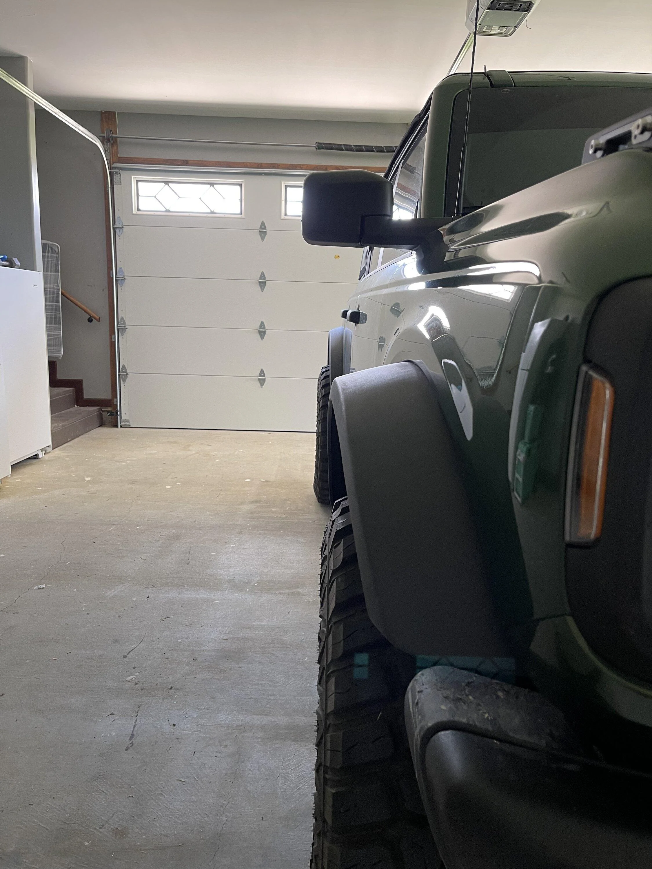 Ford Bronco Non-Sas swap to Sasquatch flares. Back-to-back comparison photos! 40250CCE-1FE2-45C1-A8DD-7B63068DEC17