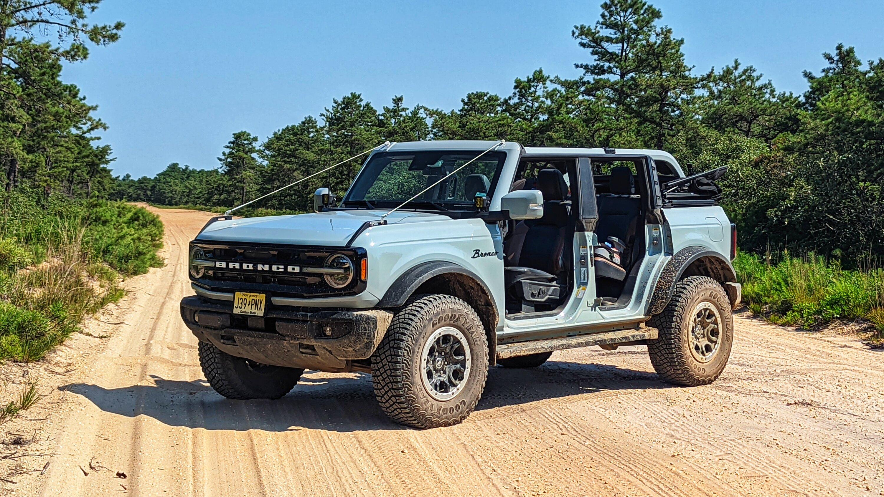 Ford Bronco CACTUS GRAY Bronco Club PXL_20220722_141406754-01