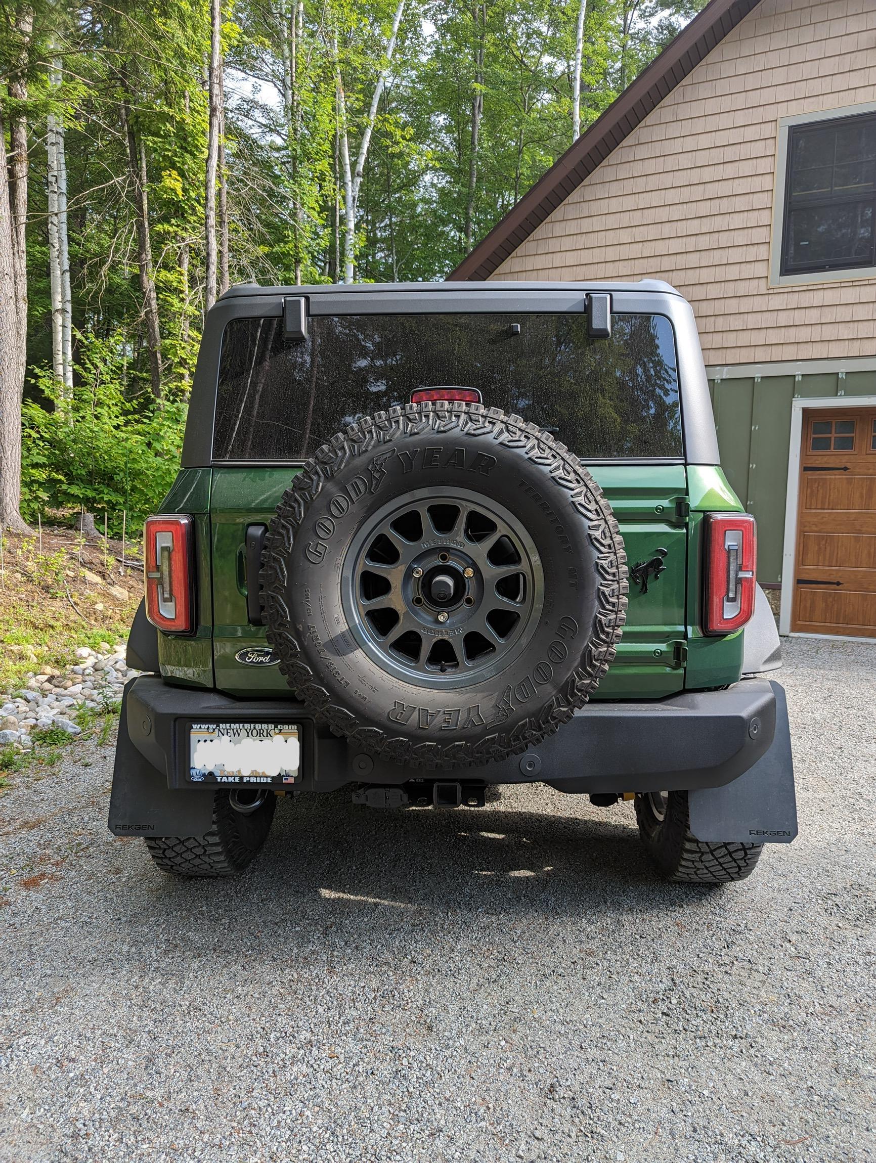 Ford Bronco Method MR703 Wheels installed 3910E91E-9838-4D4E-B64B-F54275DFD913
