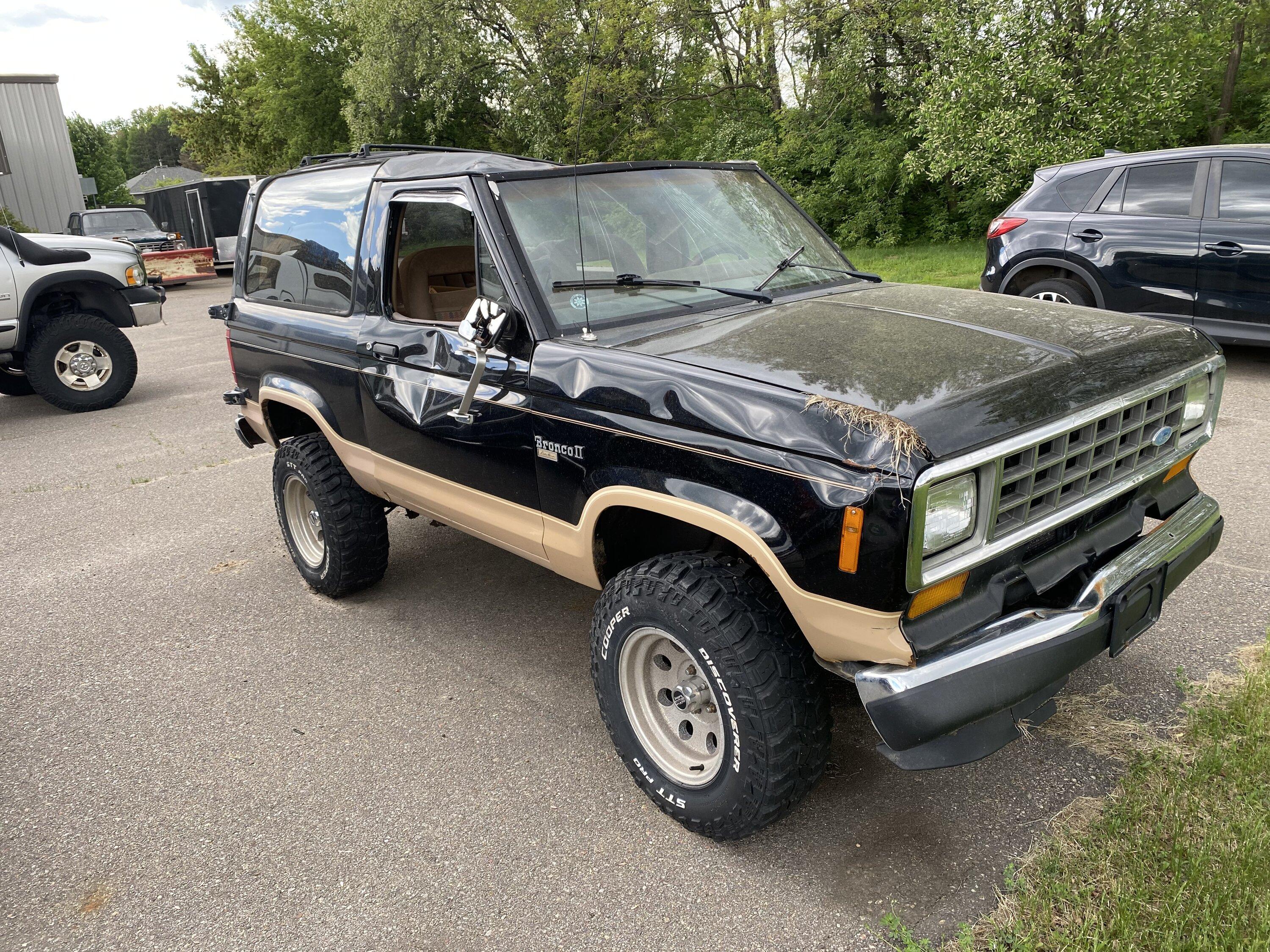 Ford Bronco Bronco II Meets Violent End 4A470BA9-6C06-4E7D-BD71-760C9EA13257