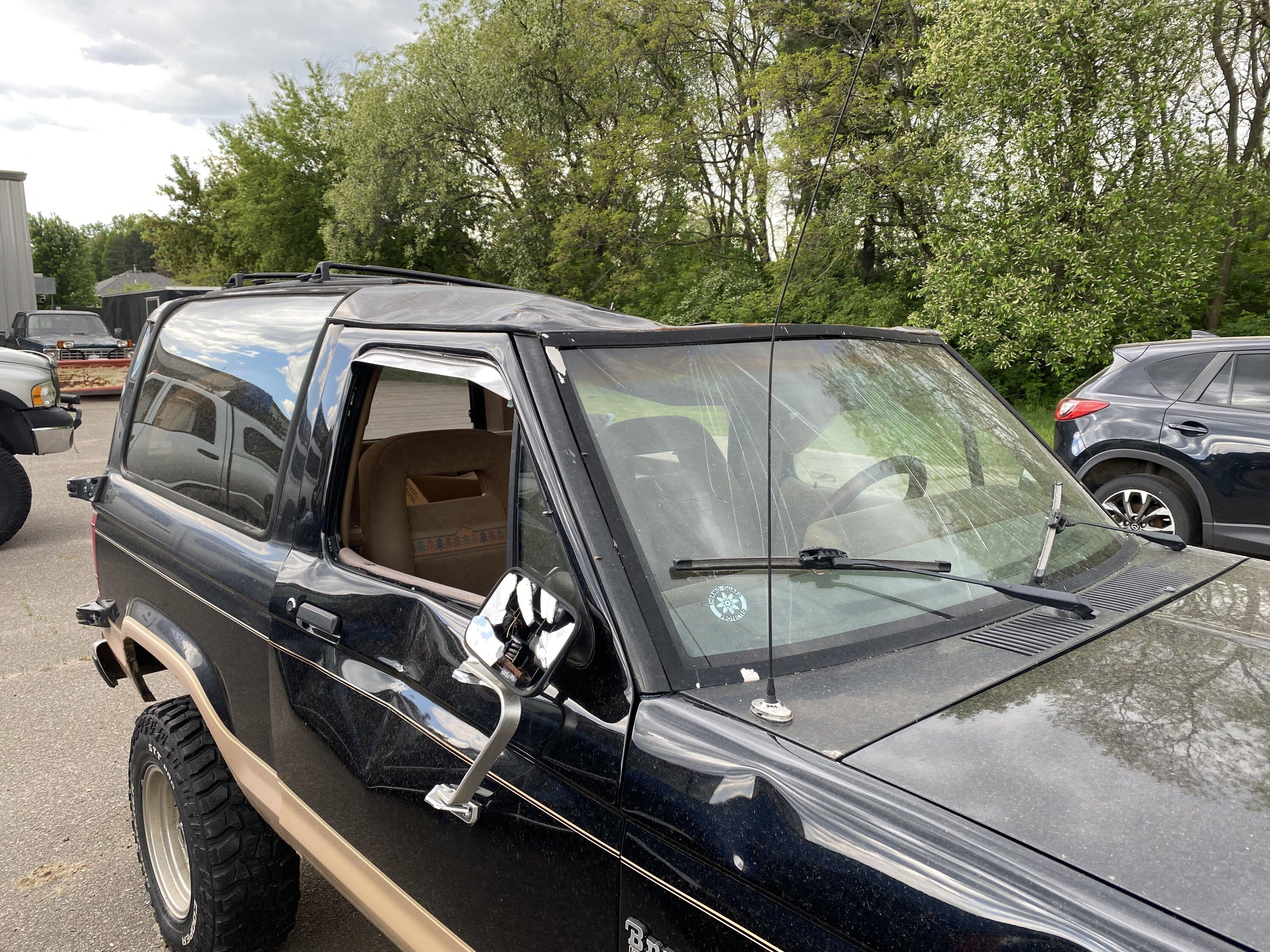 Ford Bronco Bronco II Meets Violent End C73C2D51-1878-4CFD-8F71-1CAFDE6B15C9