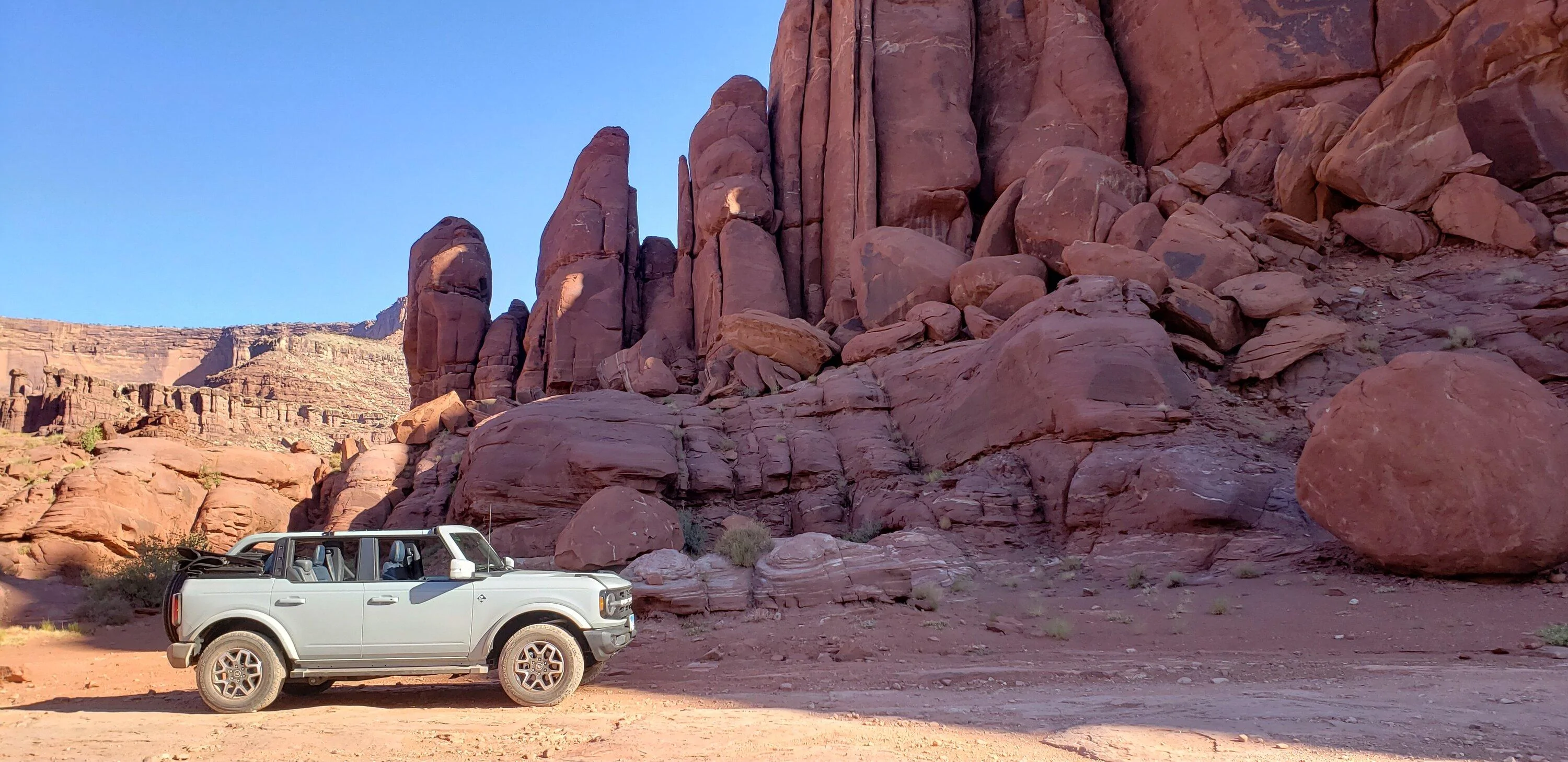 Ford Bronco CACTUS GRAY Bronco Club 20220709_084606