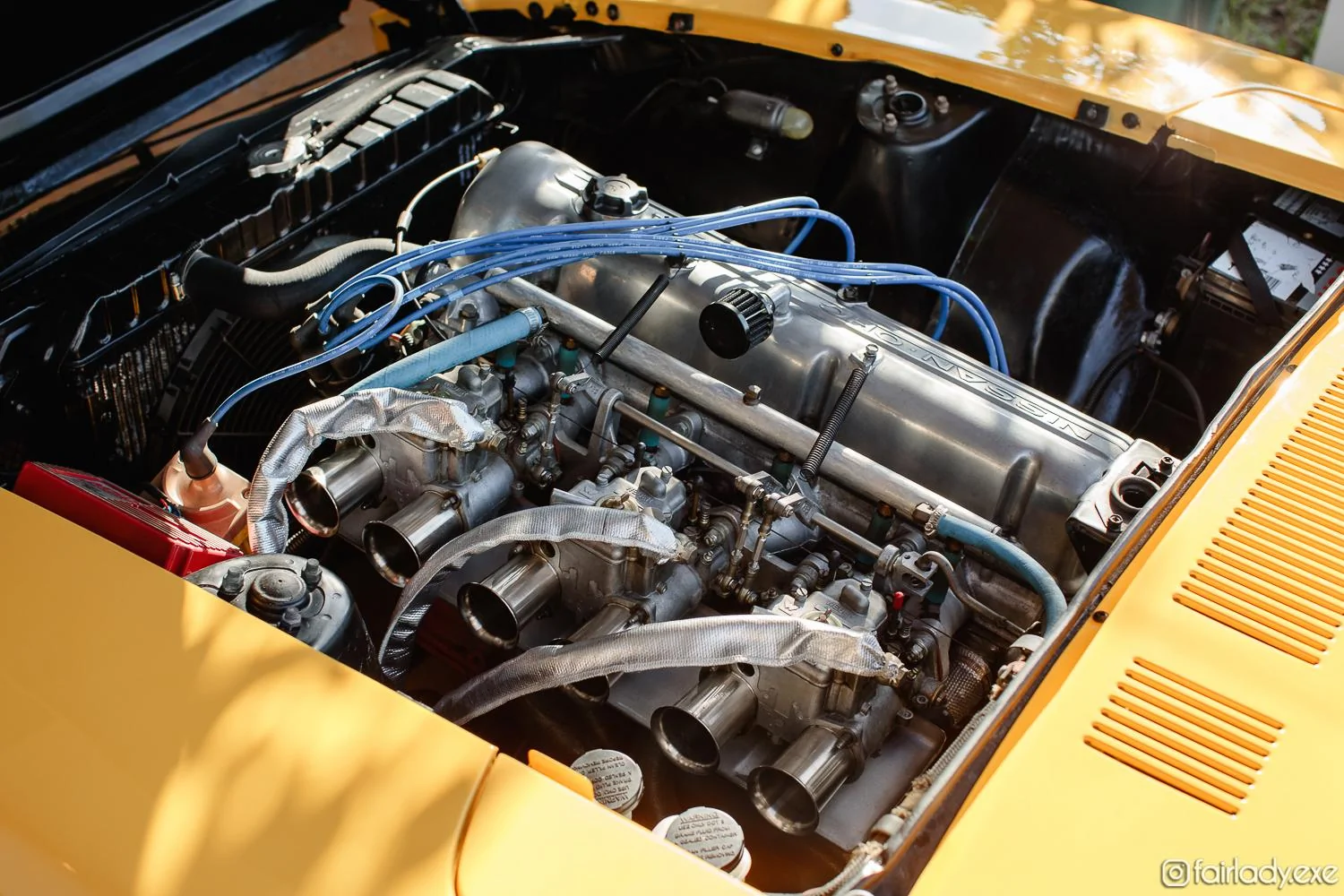 Ford Bronco Cyber Orange Comparison 240z and mr2 details 0006
